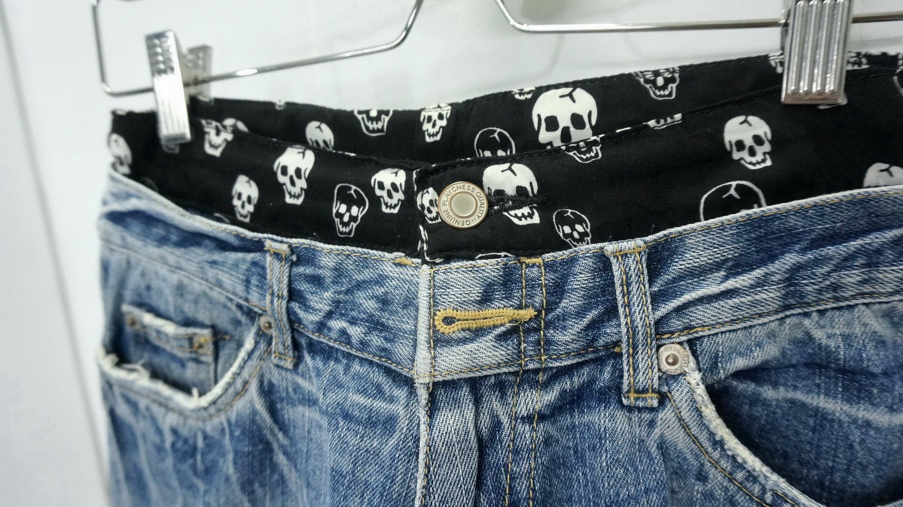 Japanese Brand Vtg Skull Design Japan PLAYCHESS Shortrise Jeans Size US 28 / EU 44 - 4 Thumbnail