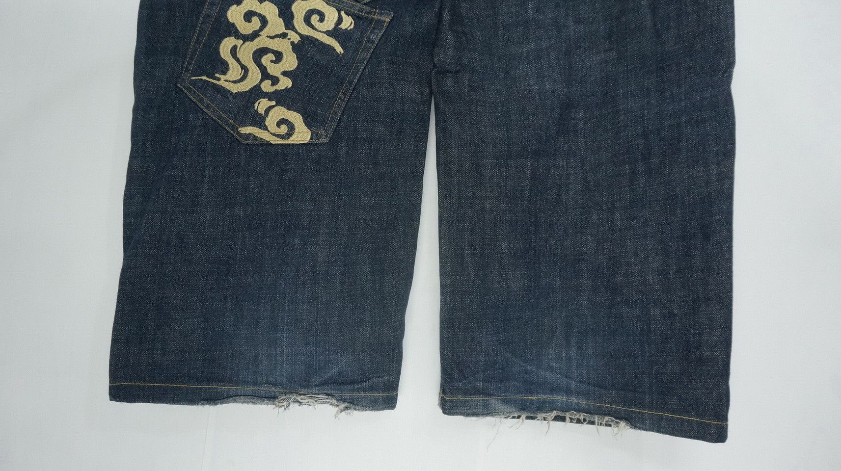 Japanese Brand 🔥 KARAKURI TAMASHII Fujin Raijin Rare Size Denim Size US 43 - 11 Thumbnail