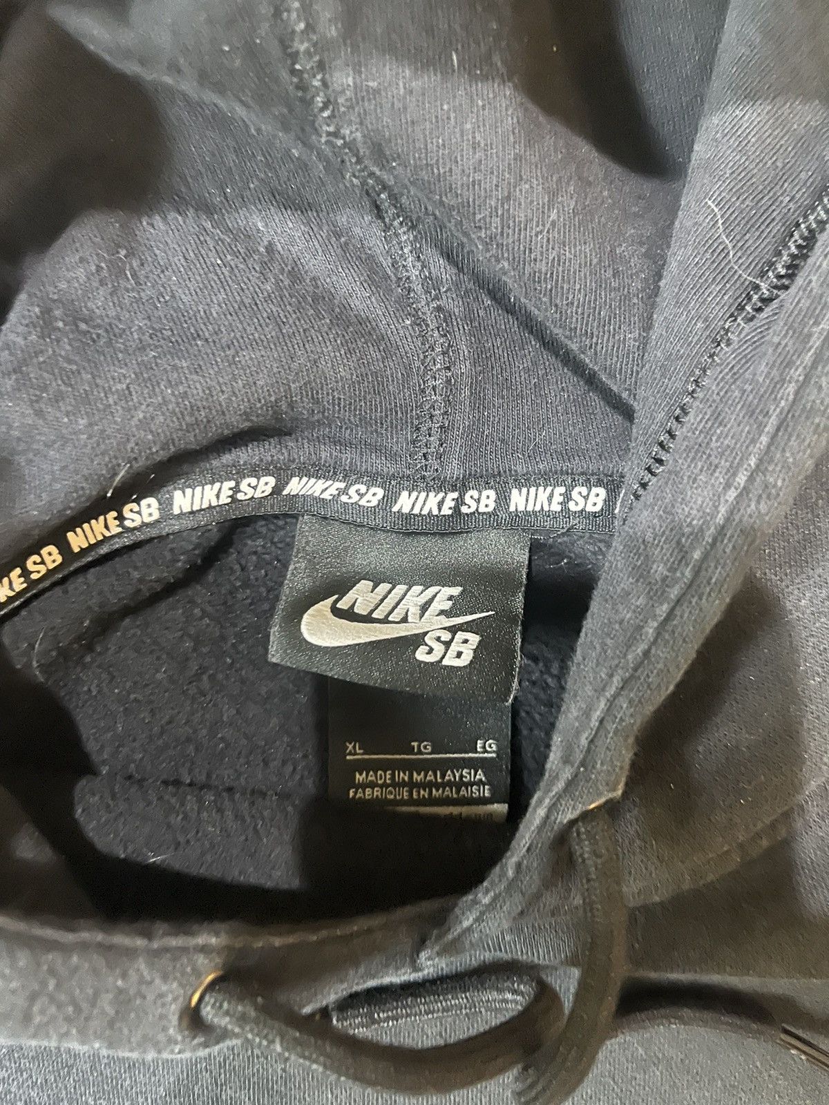 Nike × Vintage Vintage Nike SB Skateboard Black Mini Swoosh Hoodie Size US XL / EU 56 / 4 - 3 Thumbnail