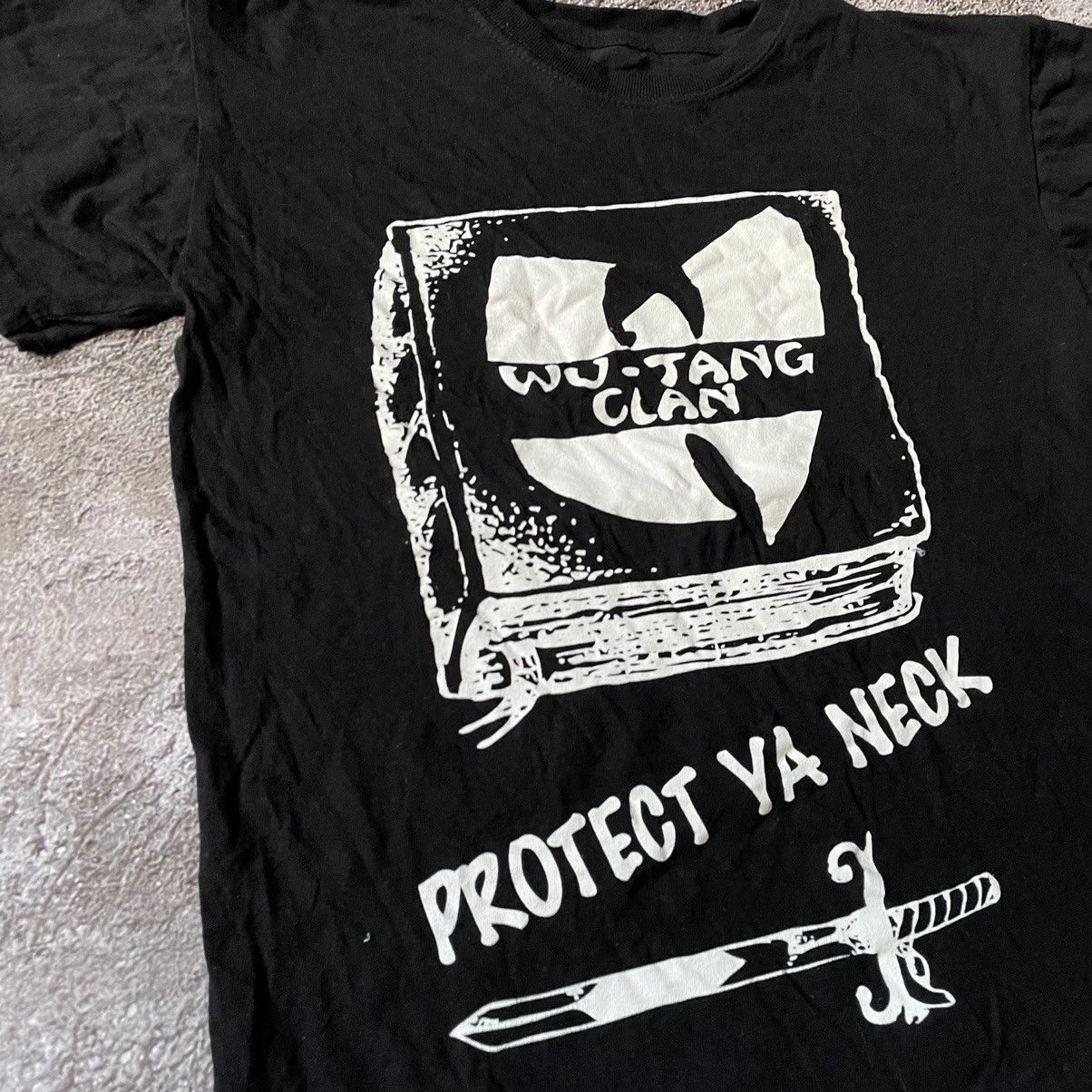 Vintage Vintage 90s Wu Tang Graphic Tee Sun Faded Streetwear Boxy S Size US S / EU 44-46 / 1 - 6 Thumbnail