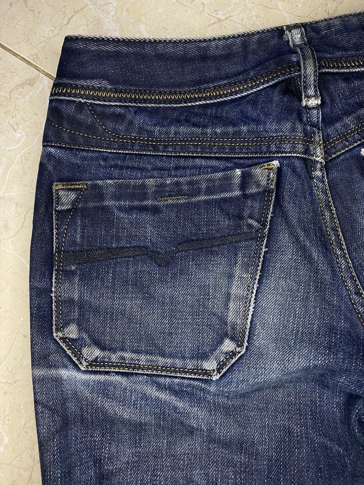 Diesel Industry Lowky Regular Straight Low Waist Denim