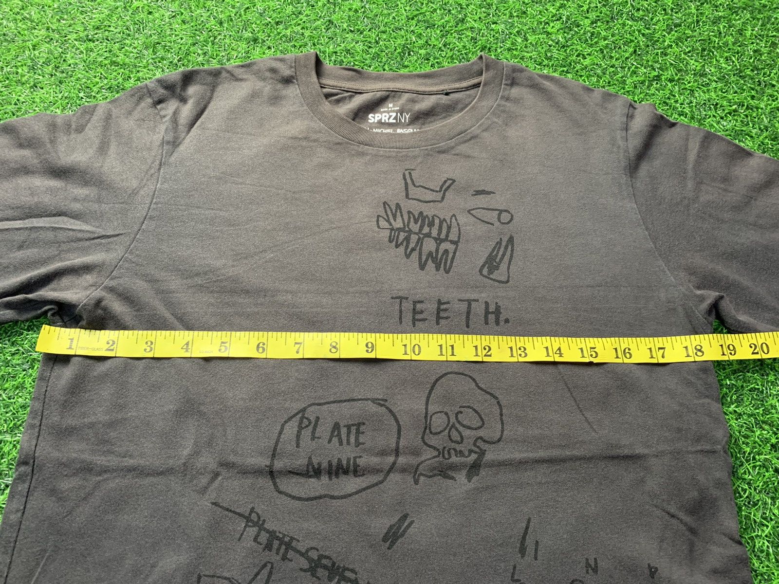 Japanese Brand Jean Michel Basquiat Uniqlo Art Tee Size US S / EU 44-46 / 1 - 7 Thumbnail