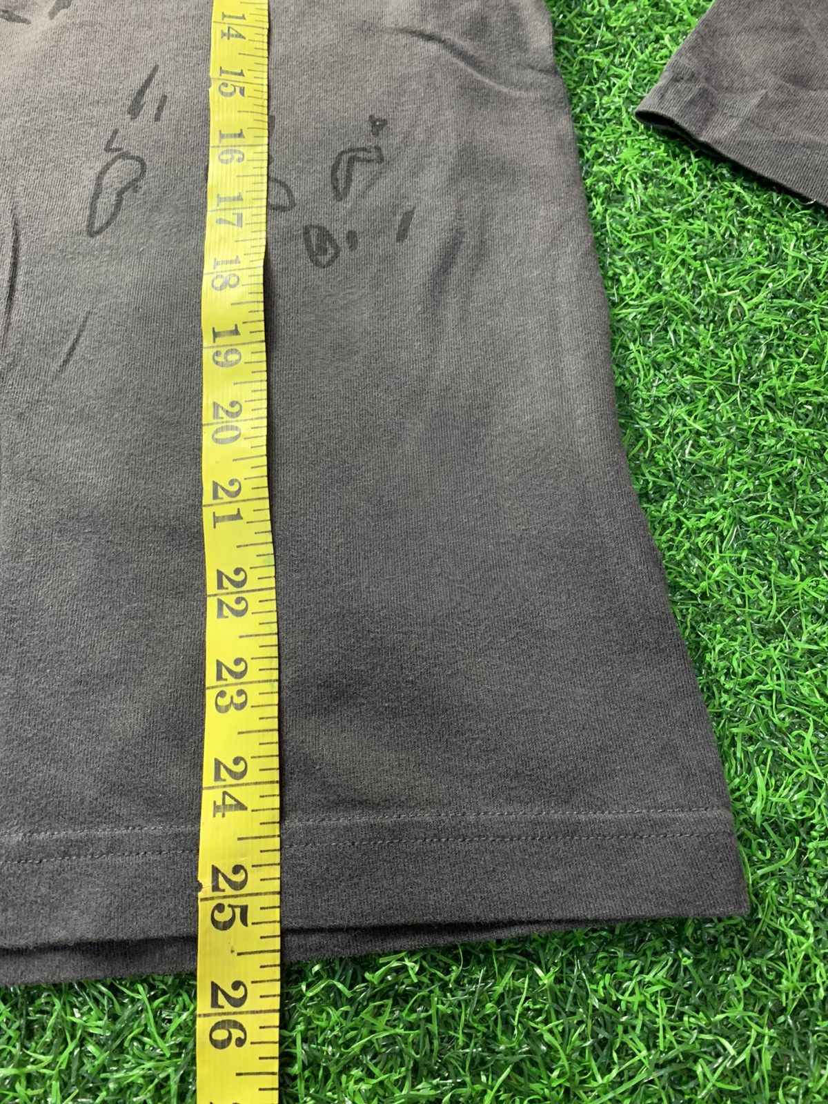 Japanese Brand Jean Michel Basquiat Uniqlo Art Tee Size US S / EU 44-46 / 1 - 9 Thumbnail