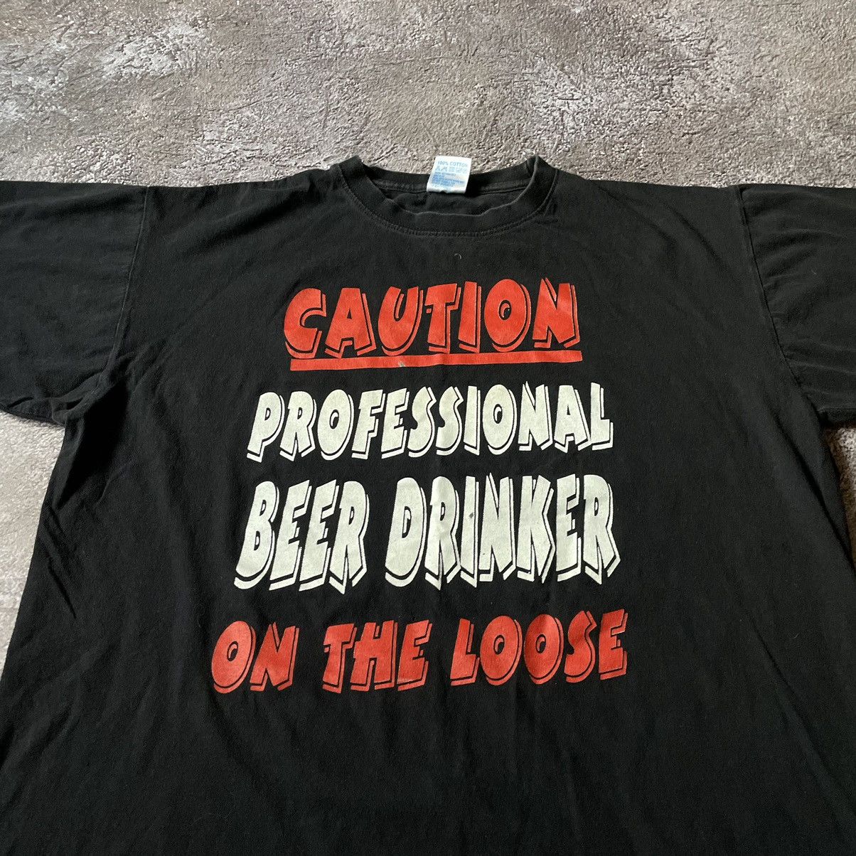 Vintage Vintage Y2K Graphic Tee Caution Beer Drinker Funny Streetwea Size US XL / EU 56 / 4 - 5 Thumbnail