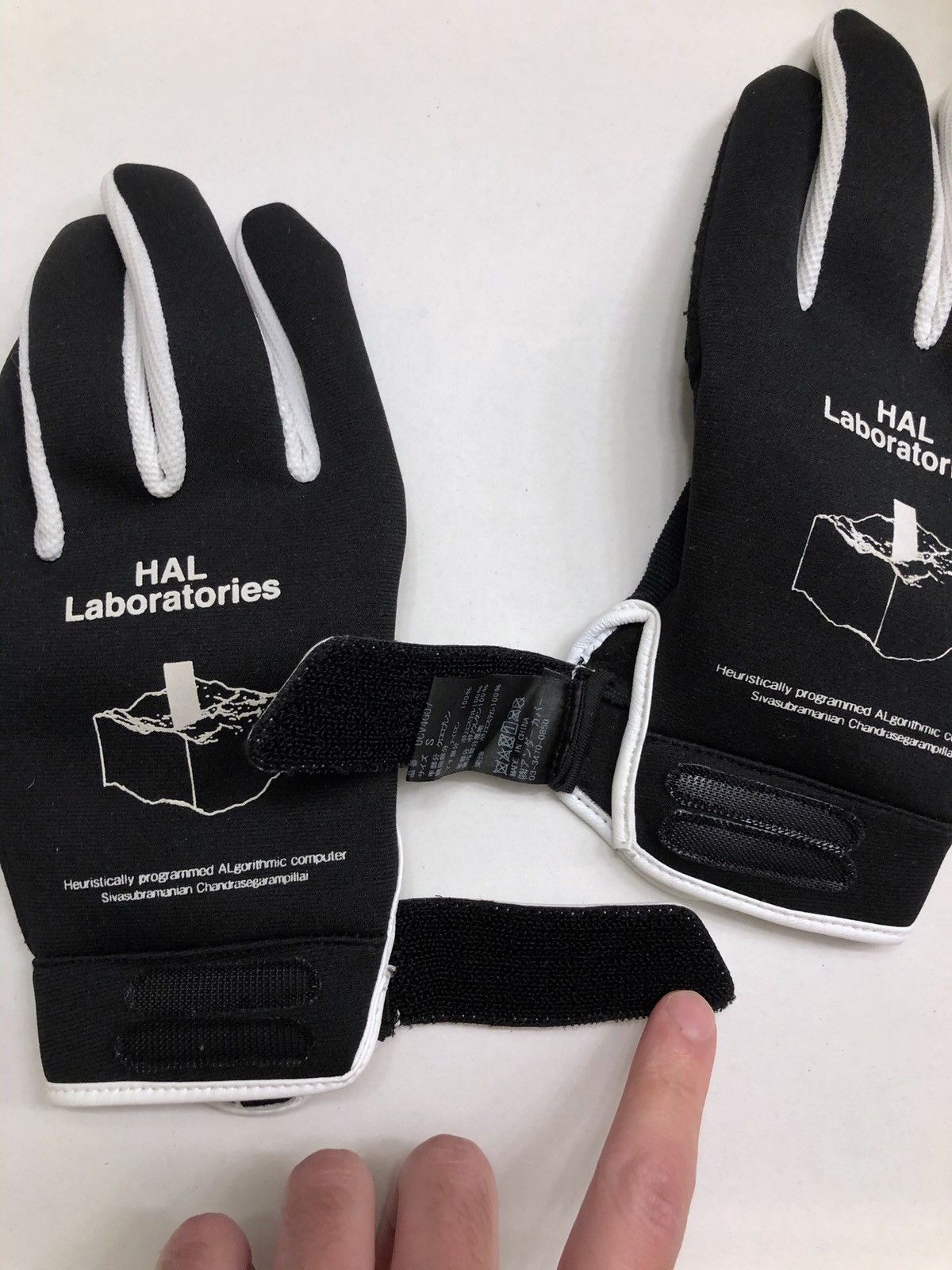 Undercover rare runway HAL Laboratories gloves Size ONE SIZE - 3 Thumbnail