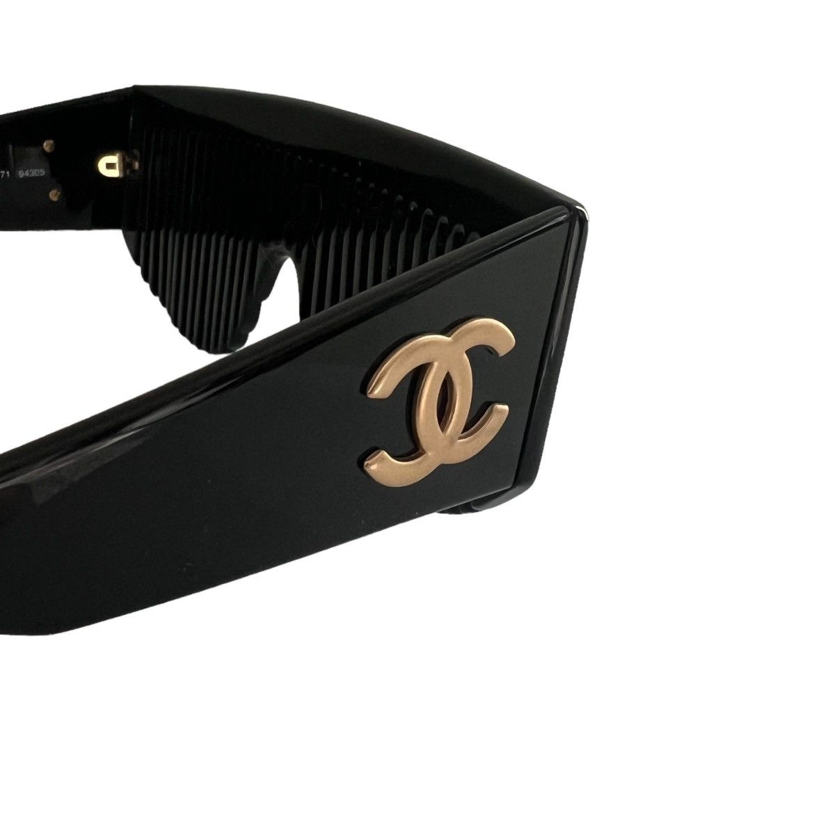Chanel Chanel '93 Comb CC Logo Sunglasses Size ONE SIZE - 4 Thumbnail