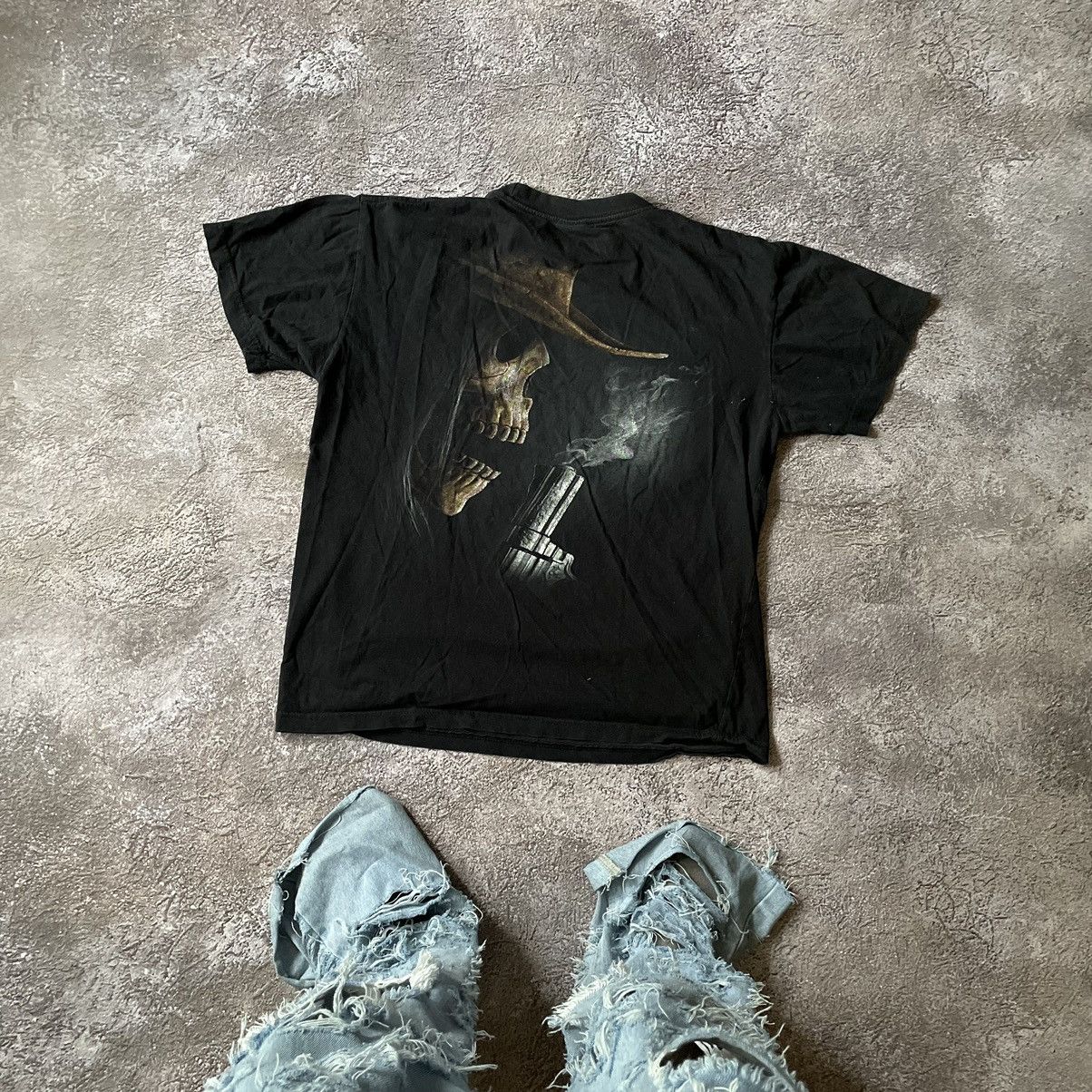 Vintage Vintage 90s Skull Pistol Graphic Tee Dark Horror Grunge L Size US L / EU 52-54 / 3 - 7 Thumbnail
