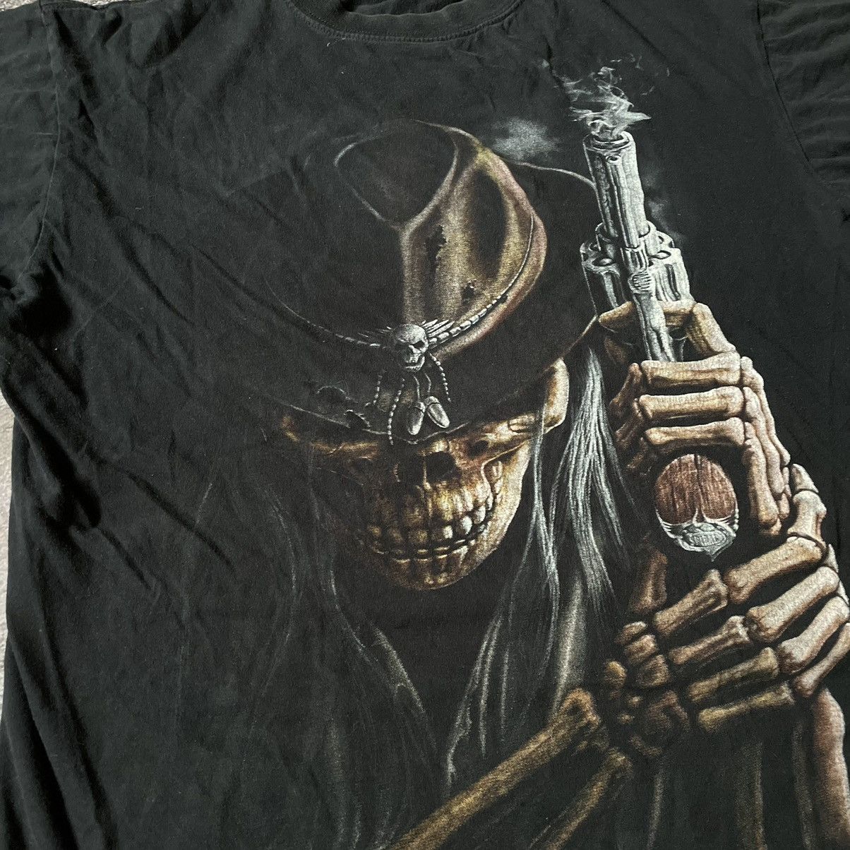 Vintage Vintage 90s Skull Pistol Graphic Tee Dark Horror Grunge L Size US L / EU 52-54 / 3 - 6 Thumbnail
