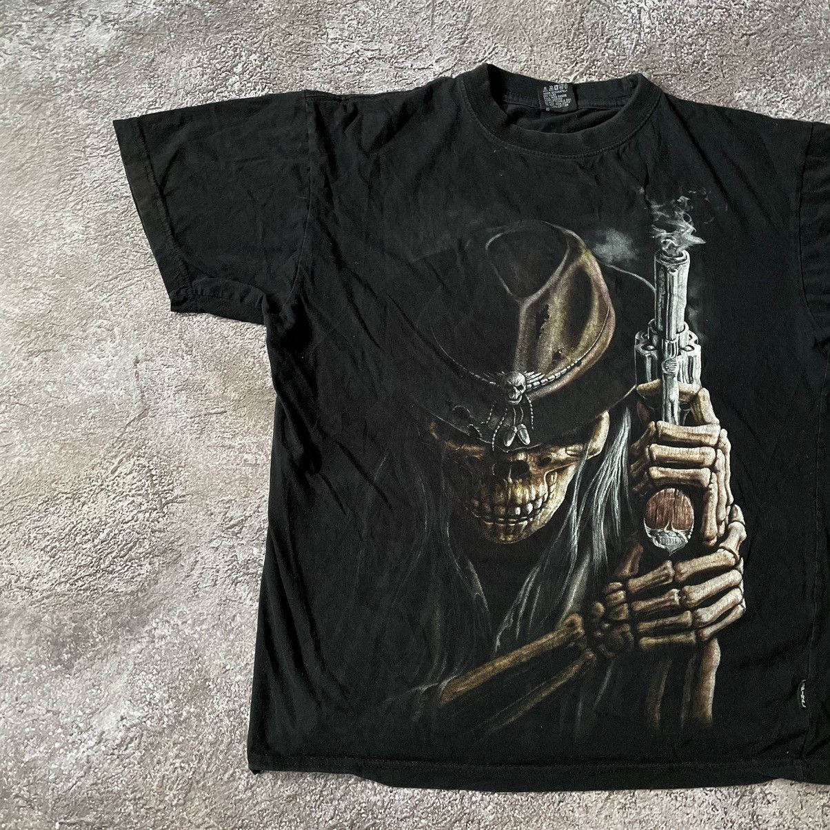 Vintage Vintage 90s Skull Pistol Graphic Tee Dark Horror Grunge L Size US L / EU 52-54 / 3 - 4 Thumbnail