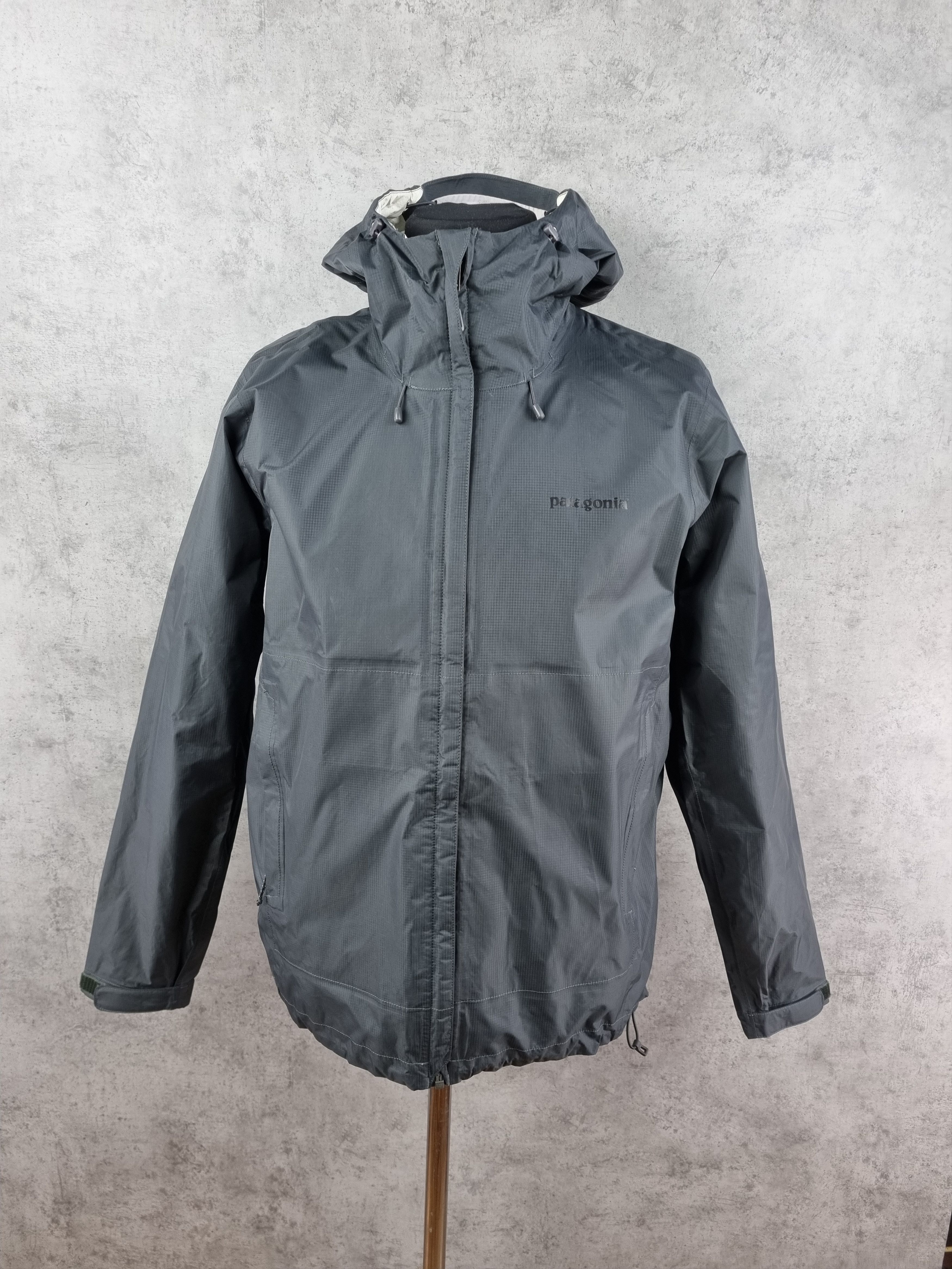 Goretex × Patagonia Patagonia Waterproof Hooded Light Jacket like Arcteryx Size US L / EU 52-54 / 3 - 20 Thumbnail