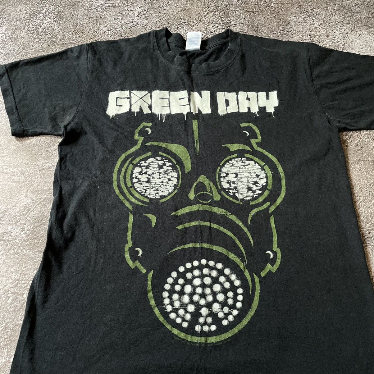 Band Tees Vintage Y2K GREEN DAY DEAD Cross Skulls Creepy Horror Tee Size US M / EU 48-50 / 2 - 5 Thumbnail