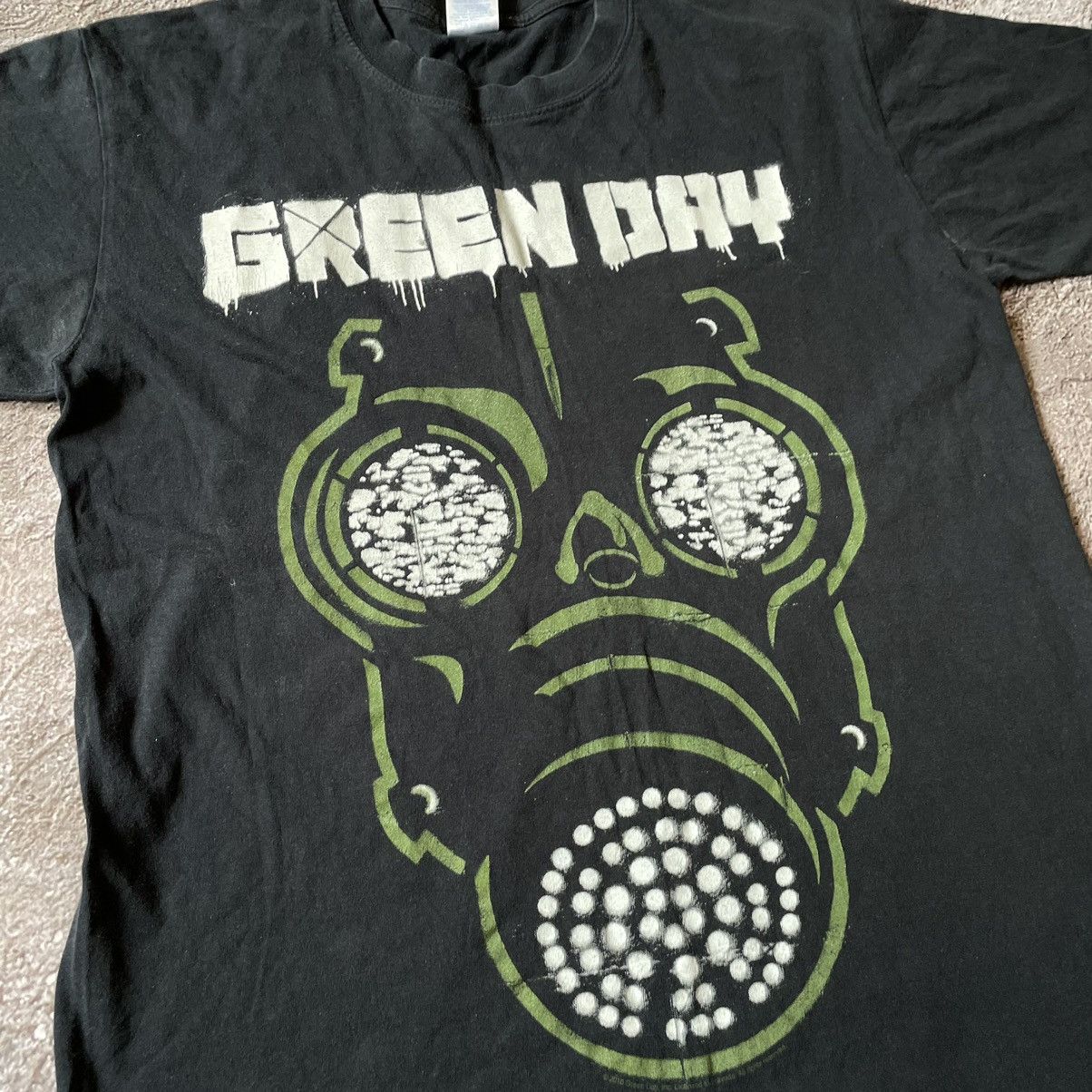 Band Tees Vintage Y2K GREEN DAY DEAD Cross Skulls Creepy Horror Tee Size US M / EU 48-50 / 2 - 6 Thumbnail