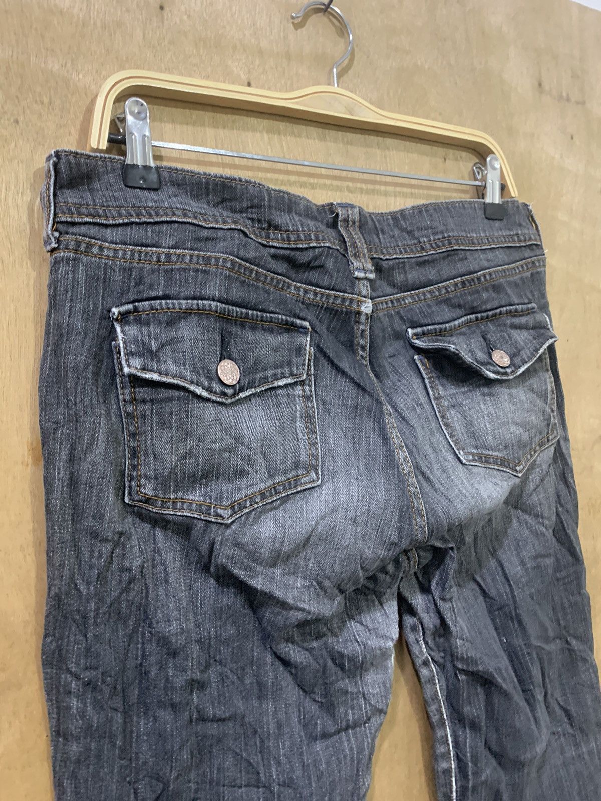Designer × Japanese Brand × Uniqlo UNIQLO STYLE UP Women Flared Bootcut Stonewash Denim Jeans Size 32" / US 10 / IT 46 - 11 Thumbnail