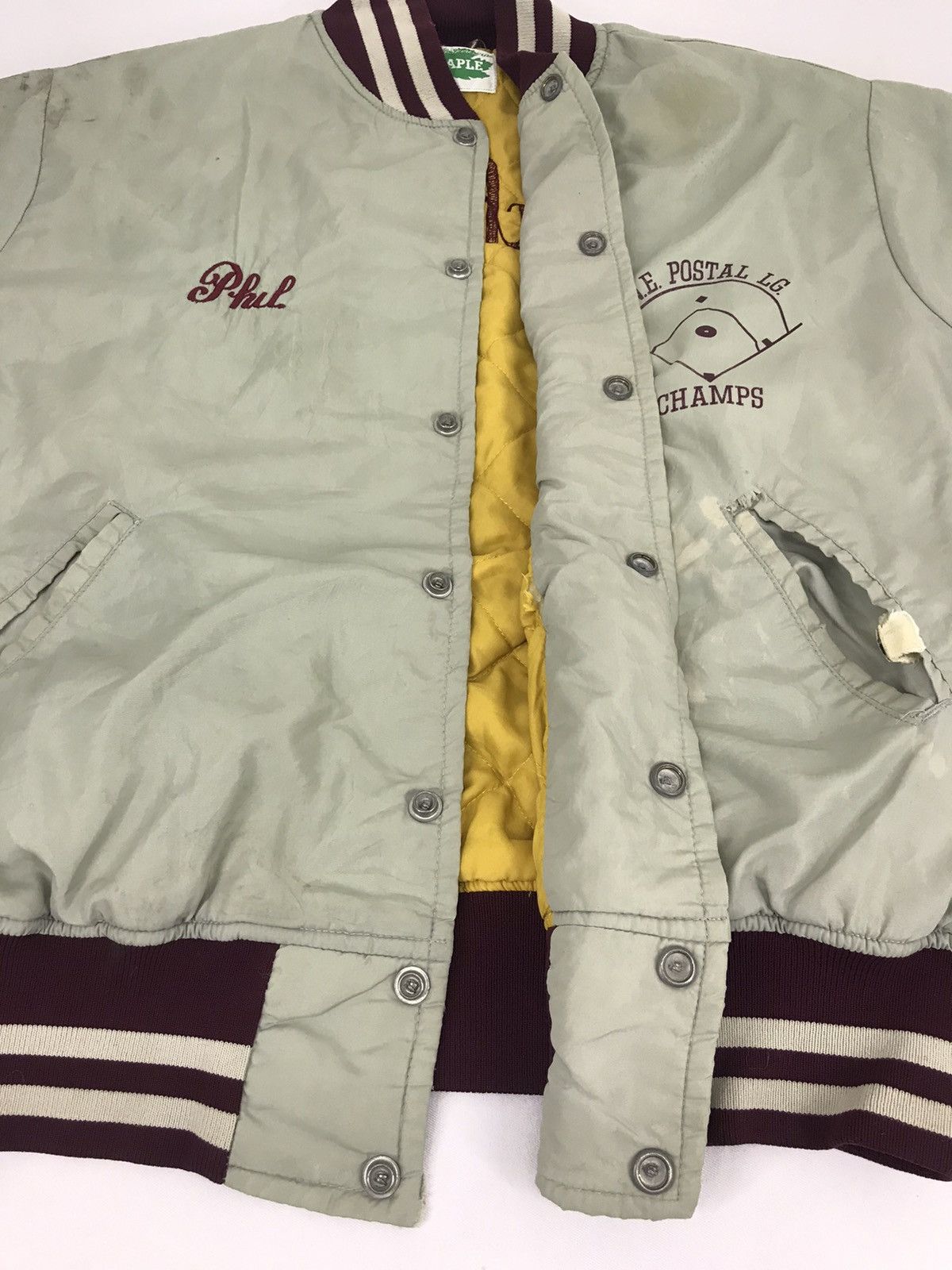 Vintage Vintage 90s Maple Richmond N.E Postal LG Varsity Size US L / EU 52-54 / 3 - 1 Thumbnail