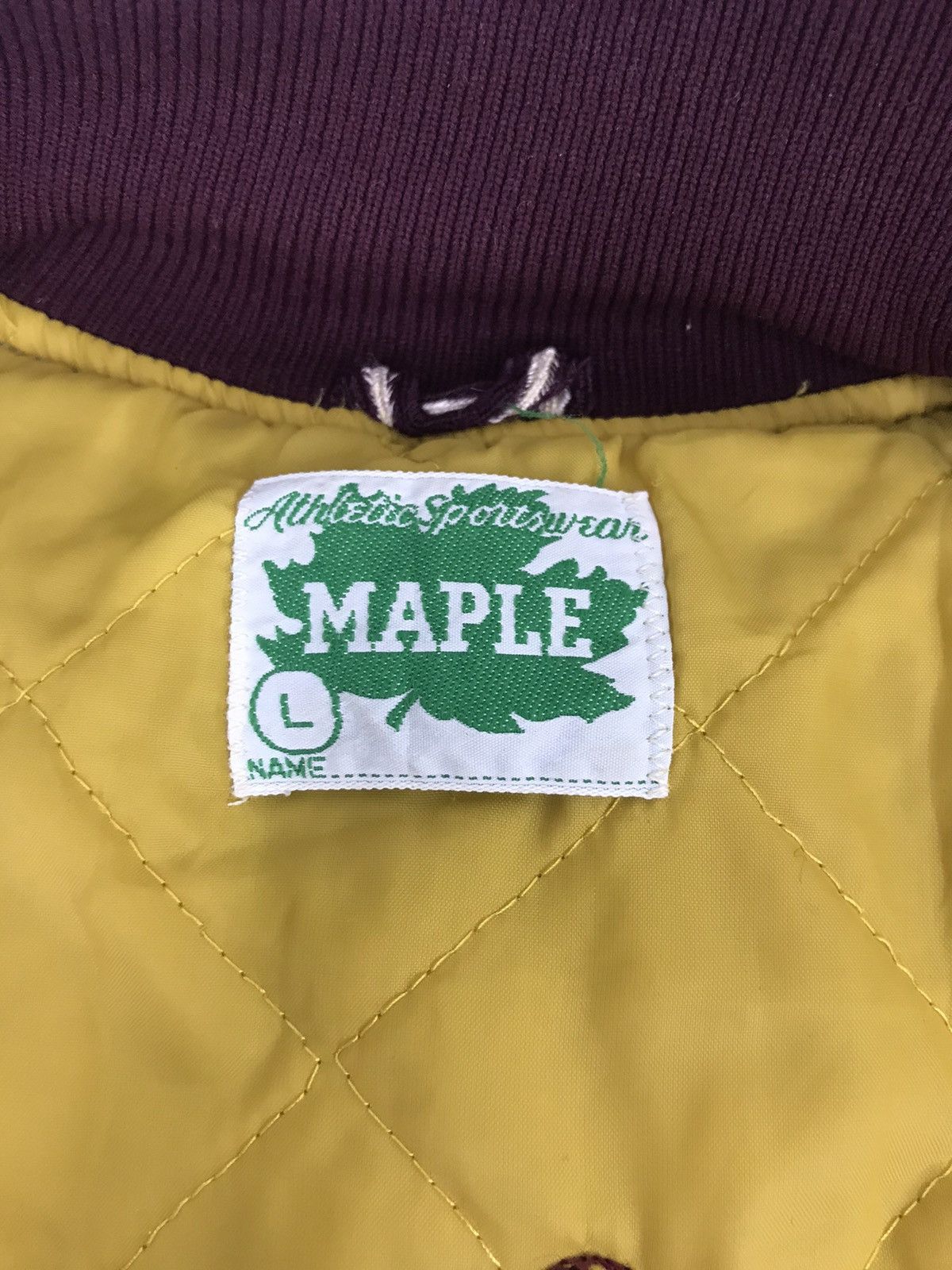 Vintage Vintage 90s Maple Richmond N.E Postal LG Varsity Size US L / EU 52-54 / 3 - 5 Thumbnail