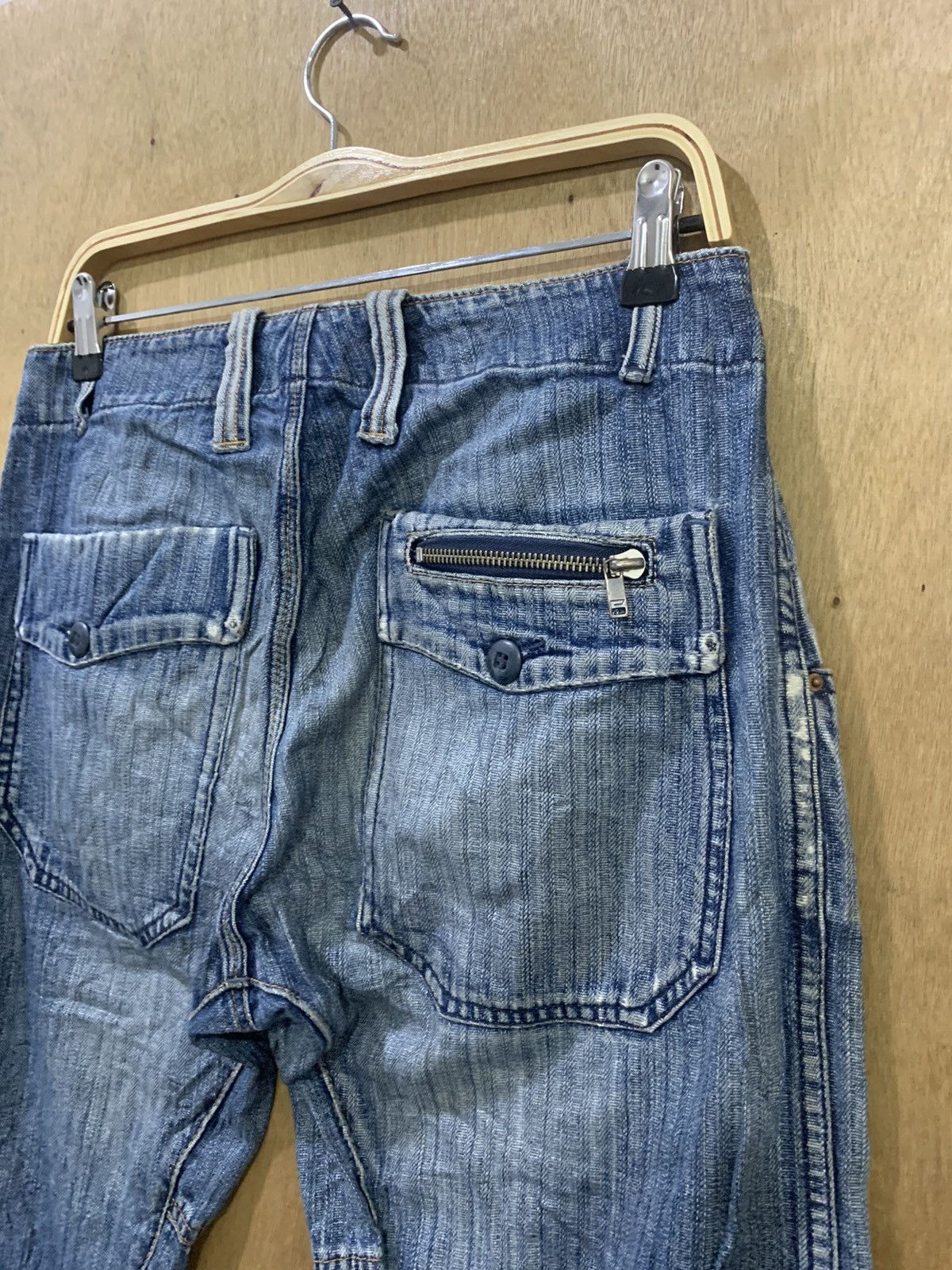 Diesel DIESEL INDUSTY Vintage 90s Rare Distressed Faded Denim Jean Size US 29 - 14 Thumbnail