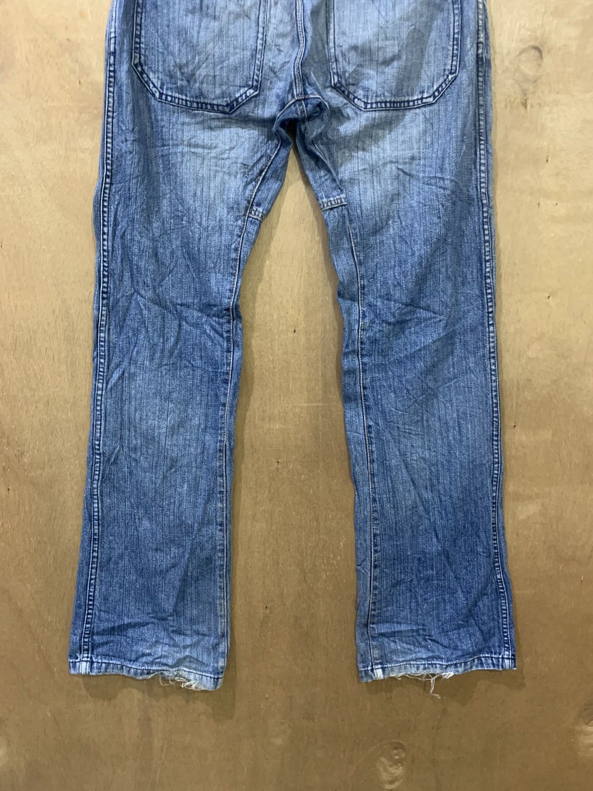 Diesel DIESEL INDUSTY Vintage 90s Rare Distressed Faded Denim Jean Size US 29 - 12 Thumbnail