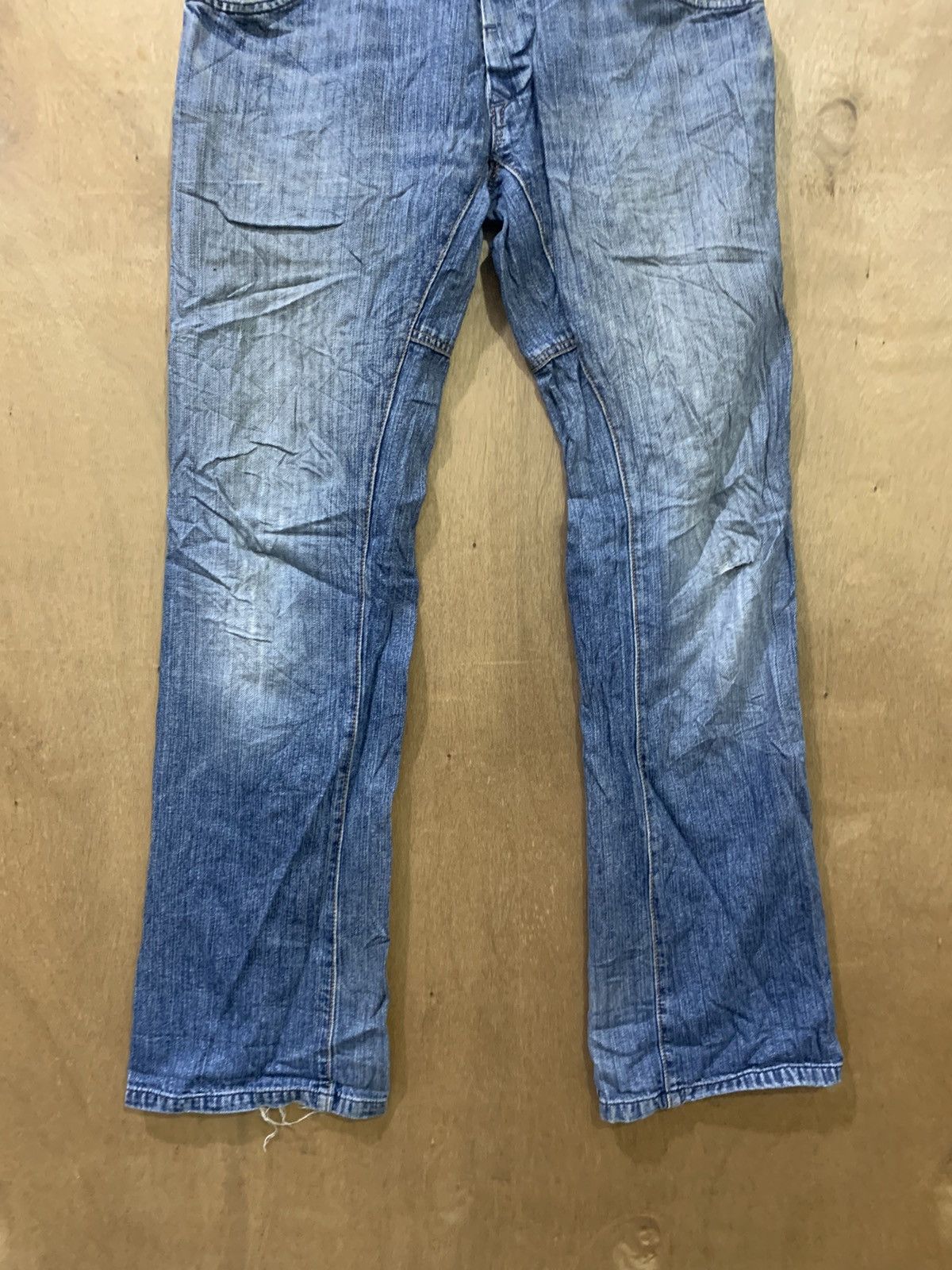 Diesel DIESEL INDUSTY Vintage 90s Rare Distressed Faded Denim Jean Size US 29 - 5 Thumbnail