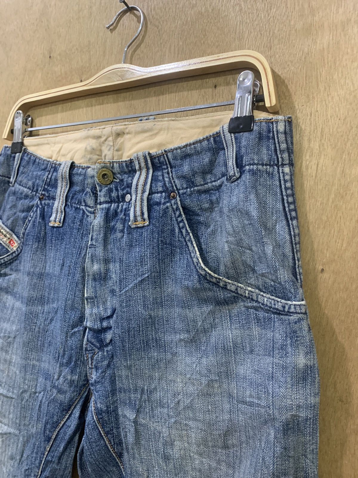 Diesel DIESEL INDUSTY Vintage 90s Rare Distressed Faded Denim Jean Size US 29 - 7 Thumbnail