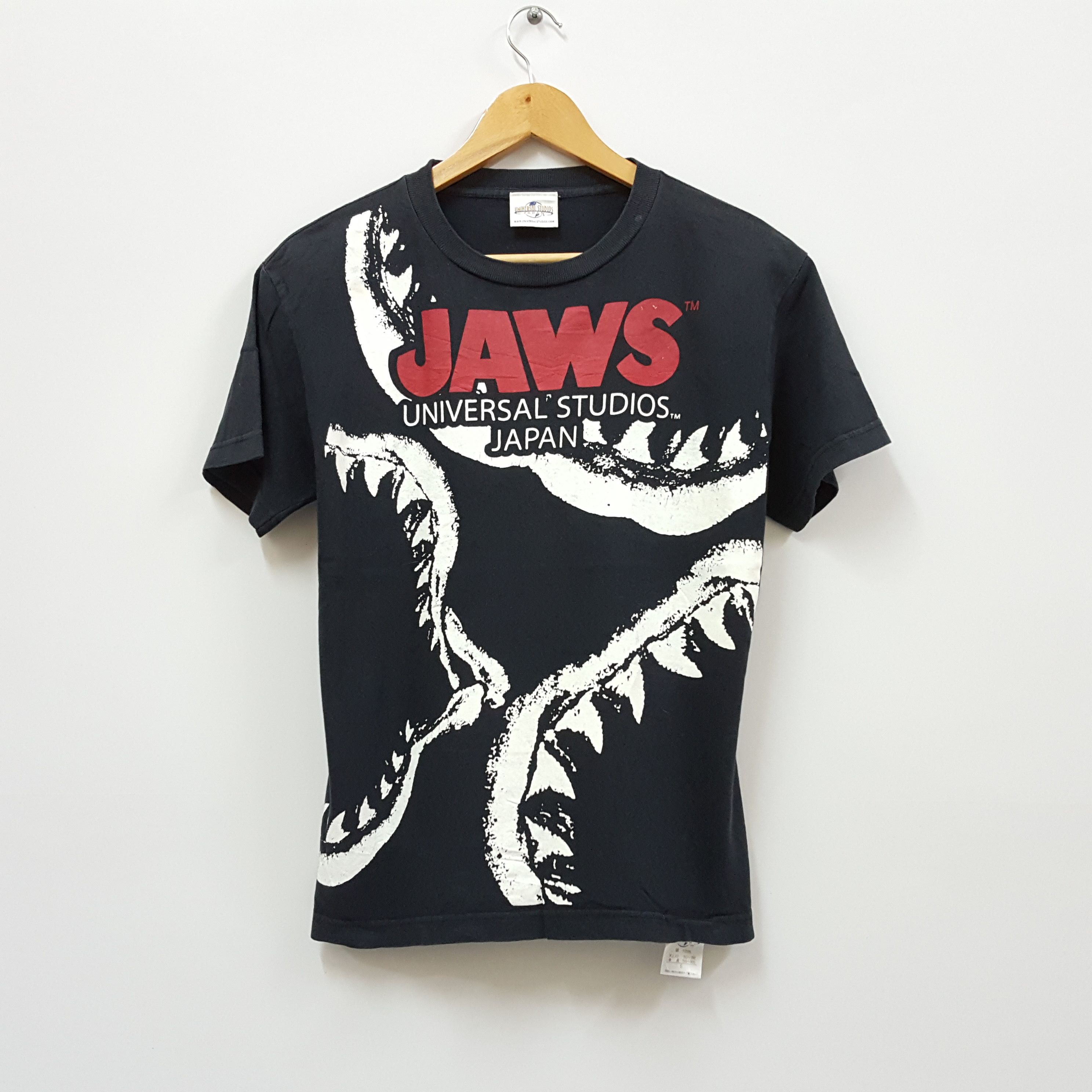 Vintage Vintage JAWS movie universal studios Japan t-shirt Size US S / EU 44-46 / 1 - 1 Thumbnail