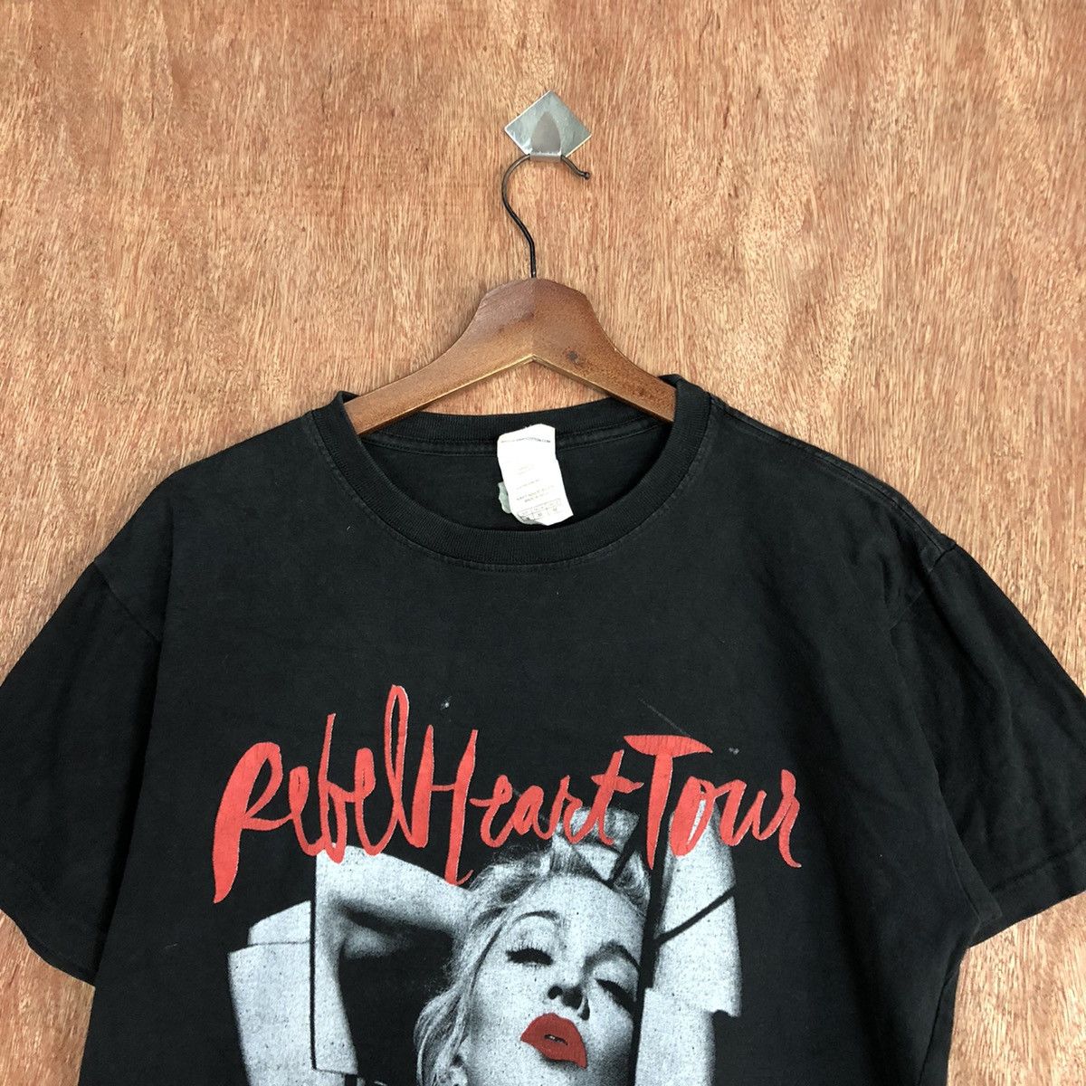 Band Tees D Madonna Rebel Heart Tour Vintage Black tee #2139 Size US M / EU 48-50 / 2 - 7 Thumbnail