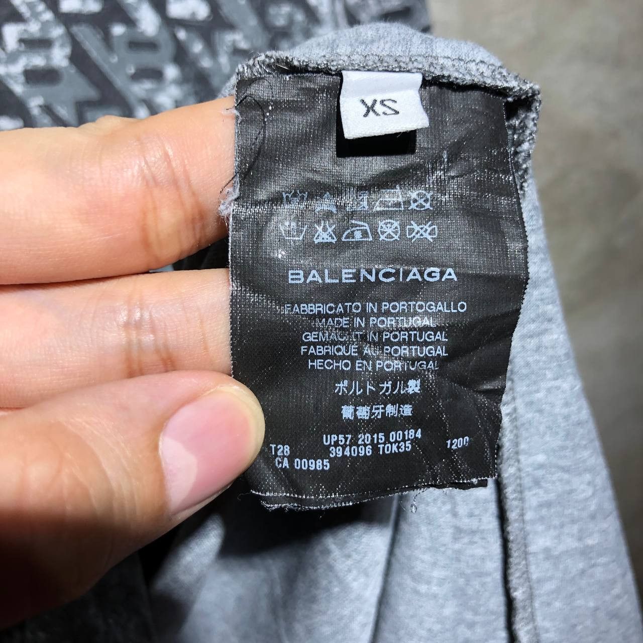 Balenciaga Balenciaga 2015 all over print B logo gradient tee Size US M / EU 48-50 / 2 - 11 Thumbnail