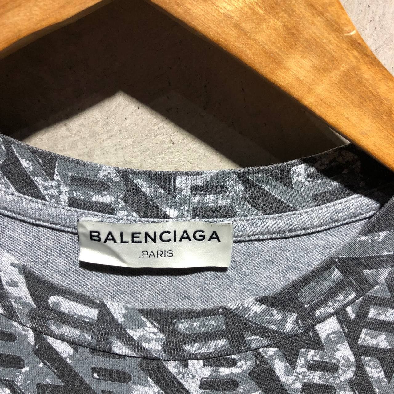 Balenciaga Balenciaga 2015 all over print B logo gradient tee Size US M / EU 48-50 / 2 - 9 Thumbnail