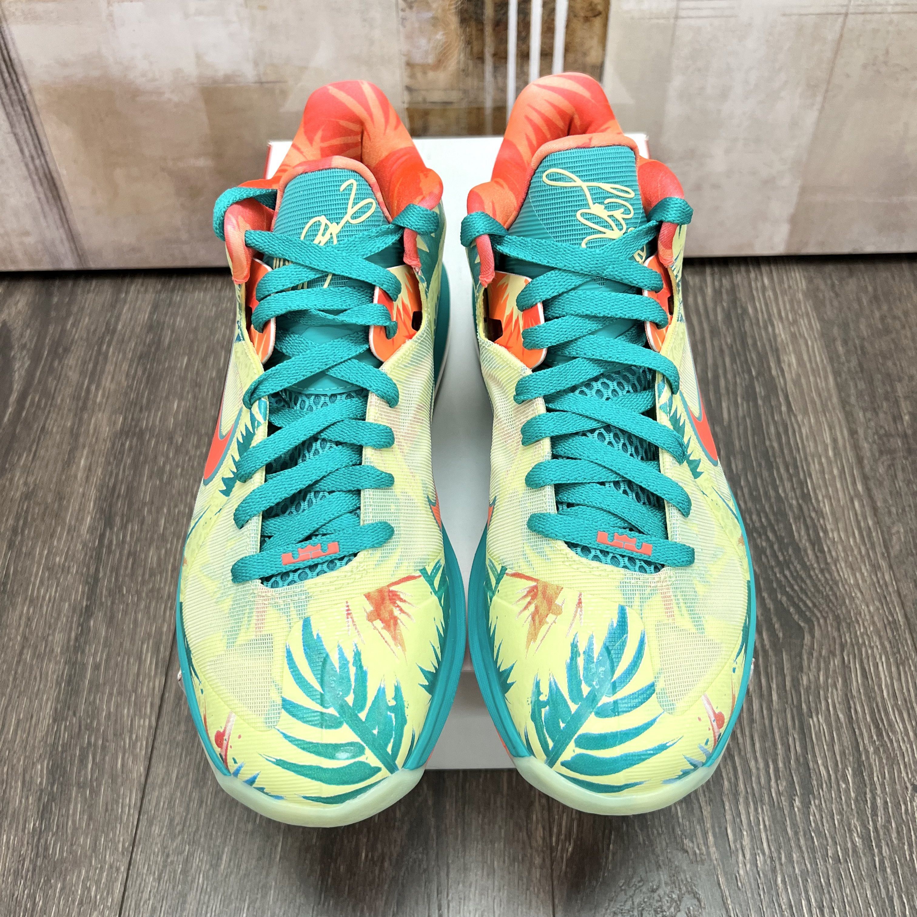 NBA Nike Lebron 9 IX Lebronold Palmer White Lime / Bright Mango Size US 8.5 / EU 41-42 - 3 Thumbnail