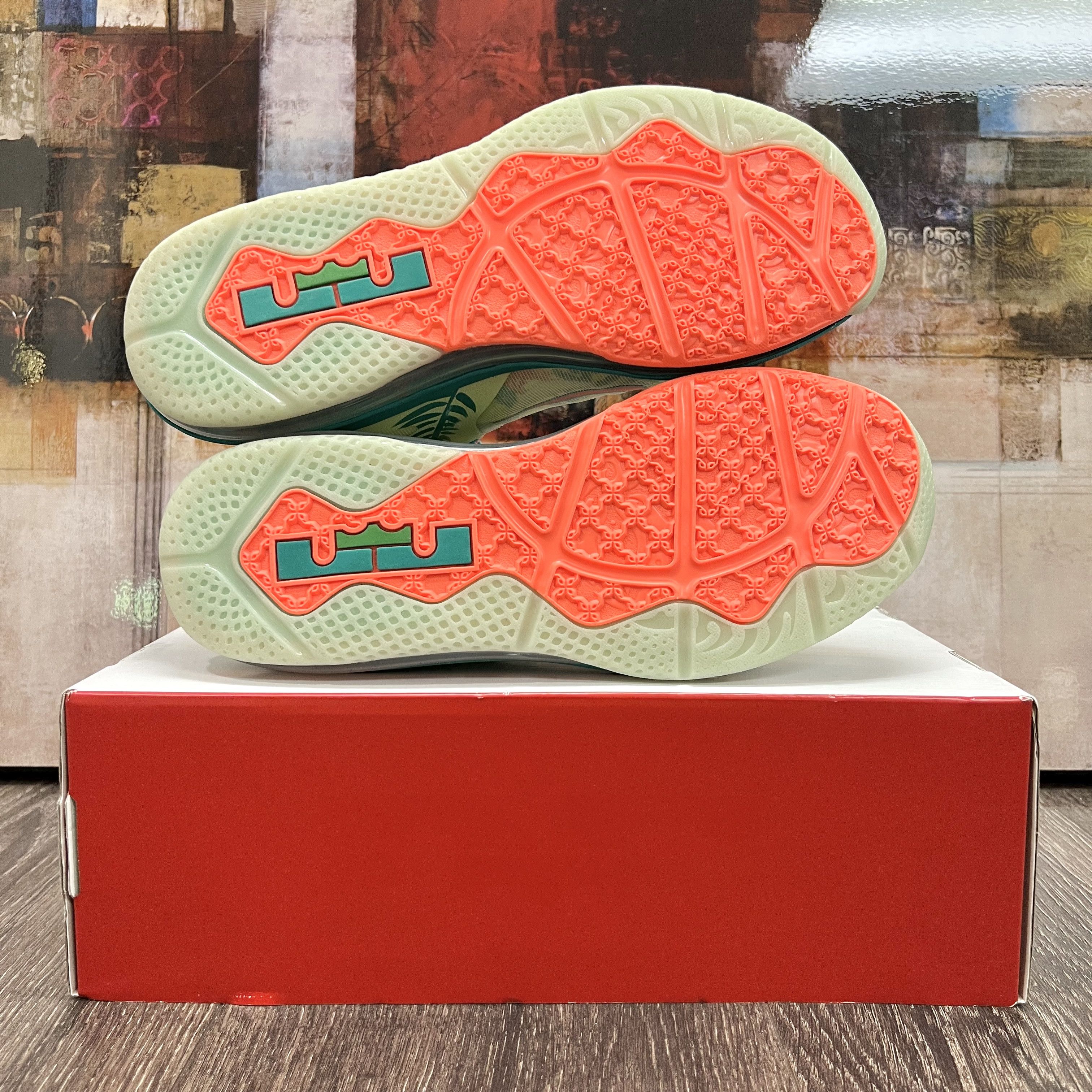 NBA Nike Lebron 9 IX Lebronold Palmer White Lime / Bright Mango Size US 8.5 / EU 41-42 - 6 Thumbnail
