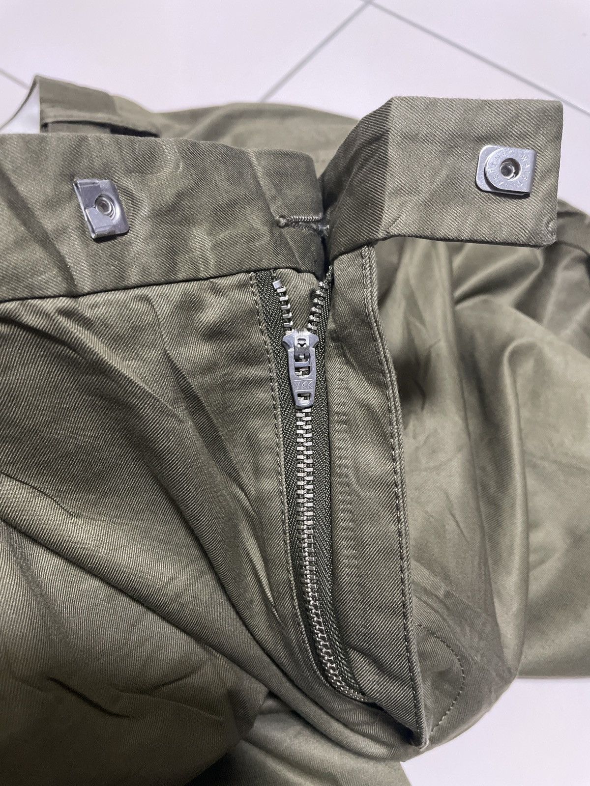 Beams Plus × Japanese Brand Buckle Back Beams Plus Rare Design Pants Size US 33 - 5 Thumbnail