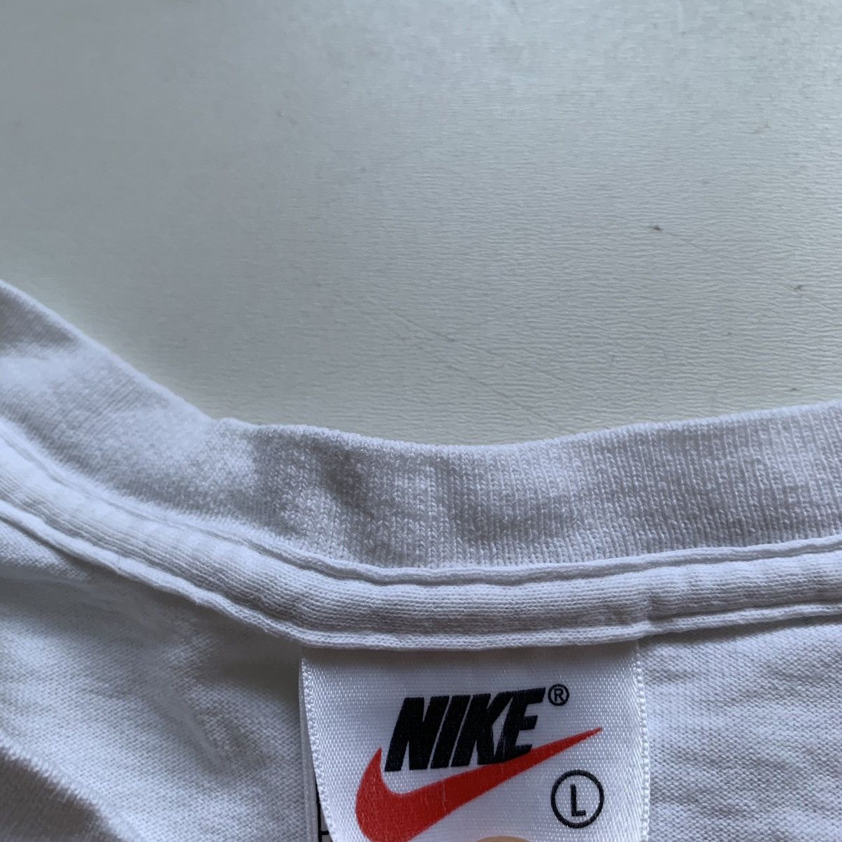 Nike Vintage 90s Nike Jordan 23 graphic t shirt white made in usa Size US L / EU 52-54 / 3 - 9 Thumbnail