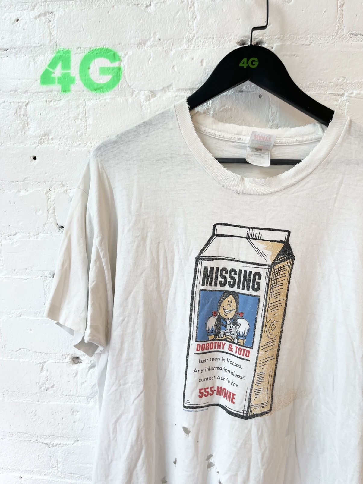 Vintage Vintage 90s THRASHED MISSING DOROTHY Shirt 4gseller Size US XL / EU 56 / 4 - 1 Thumbnail
