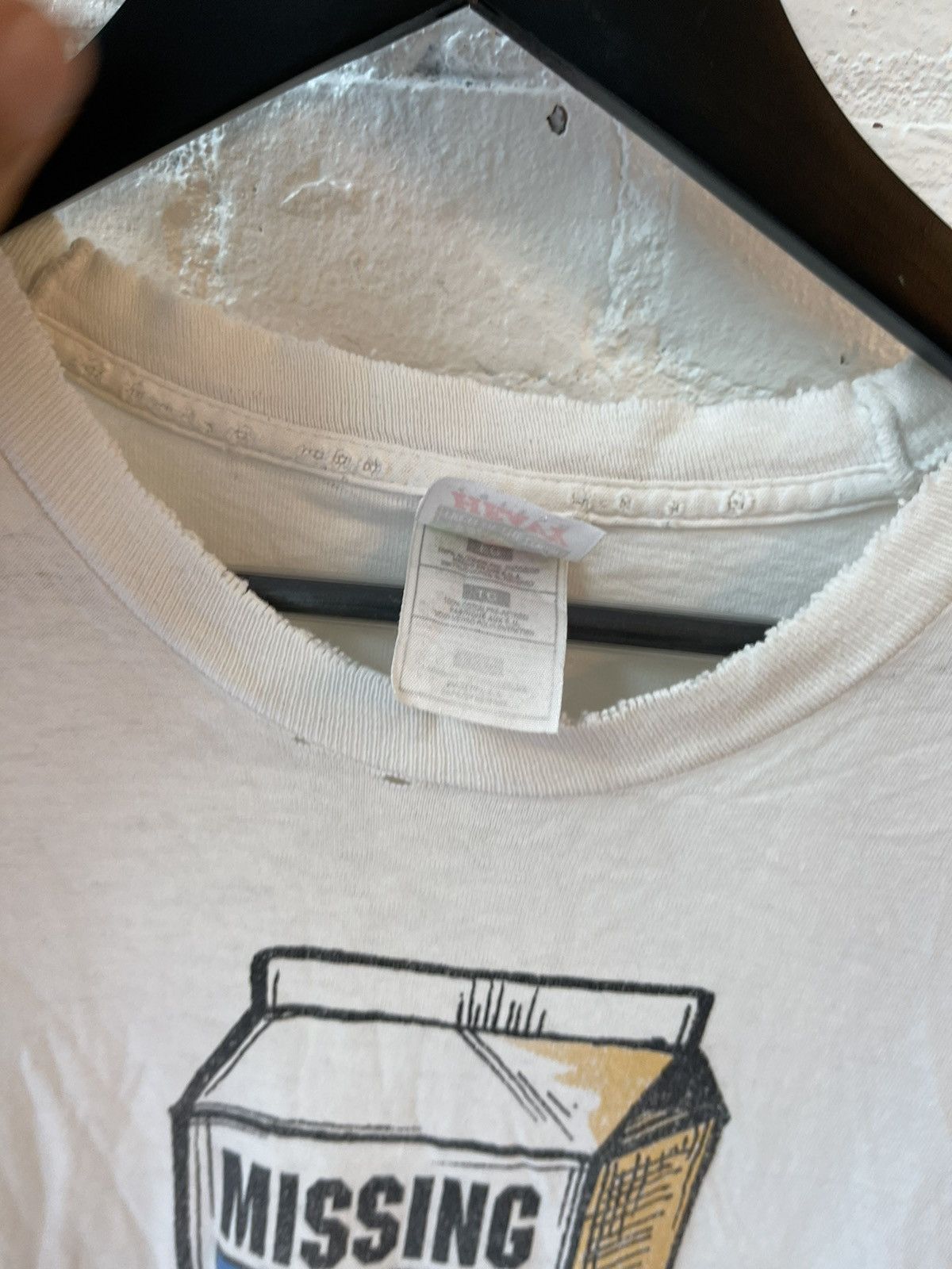 Vintage Vintage 90s THRASHED MISSING DOROTHY Shirt 4gseller Size US XL / EU 56 / 4 - 6 Thumbnail