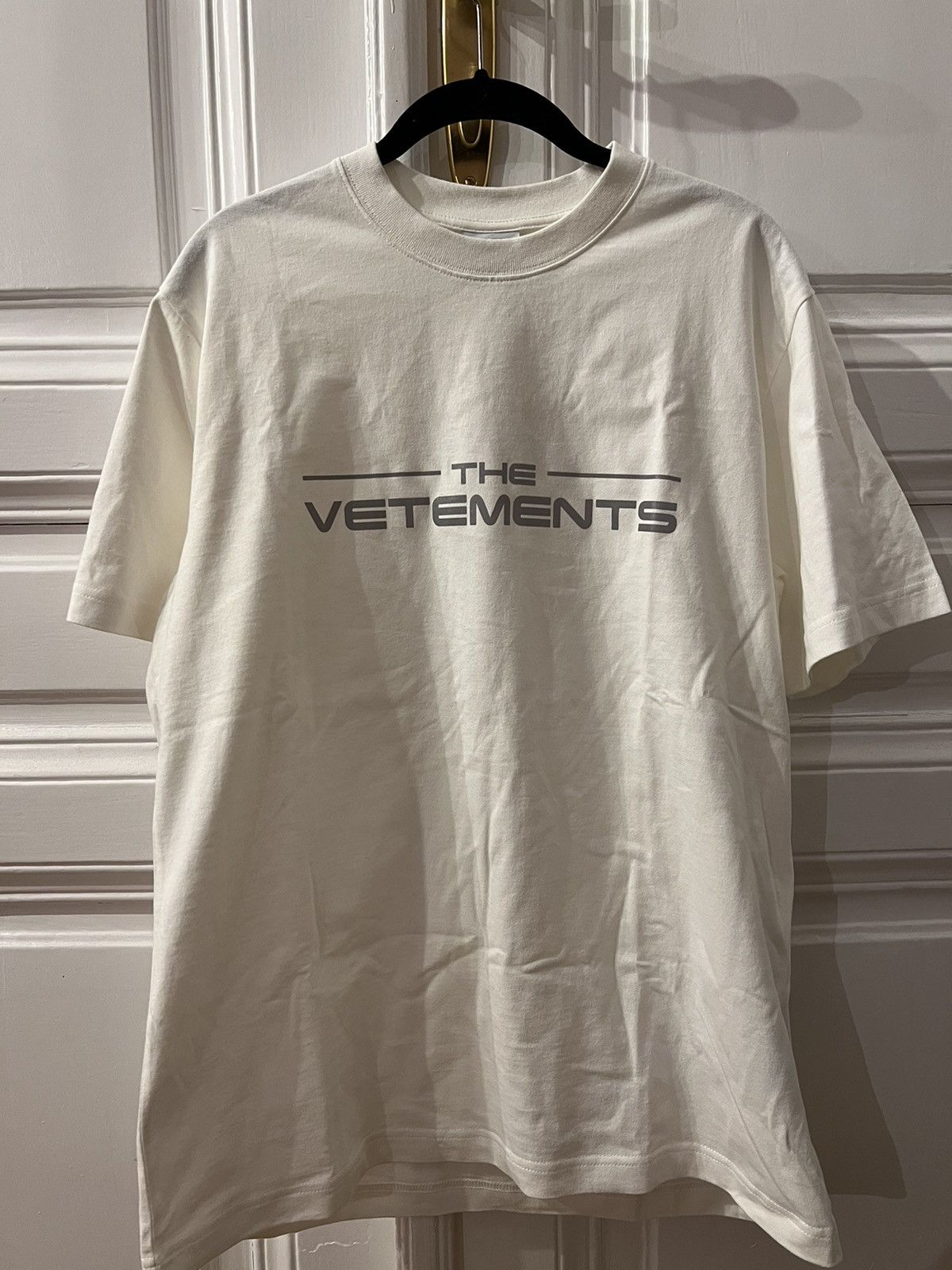 Vetements "The vetements" glitter logo t Size US S / EU 44-46 / 1 - 2 Thumbnail
