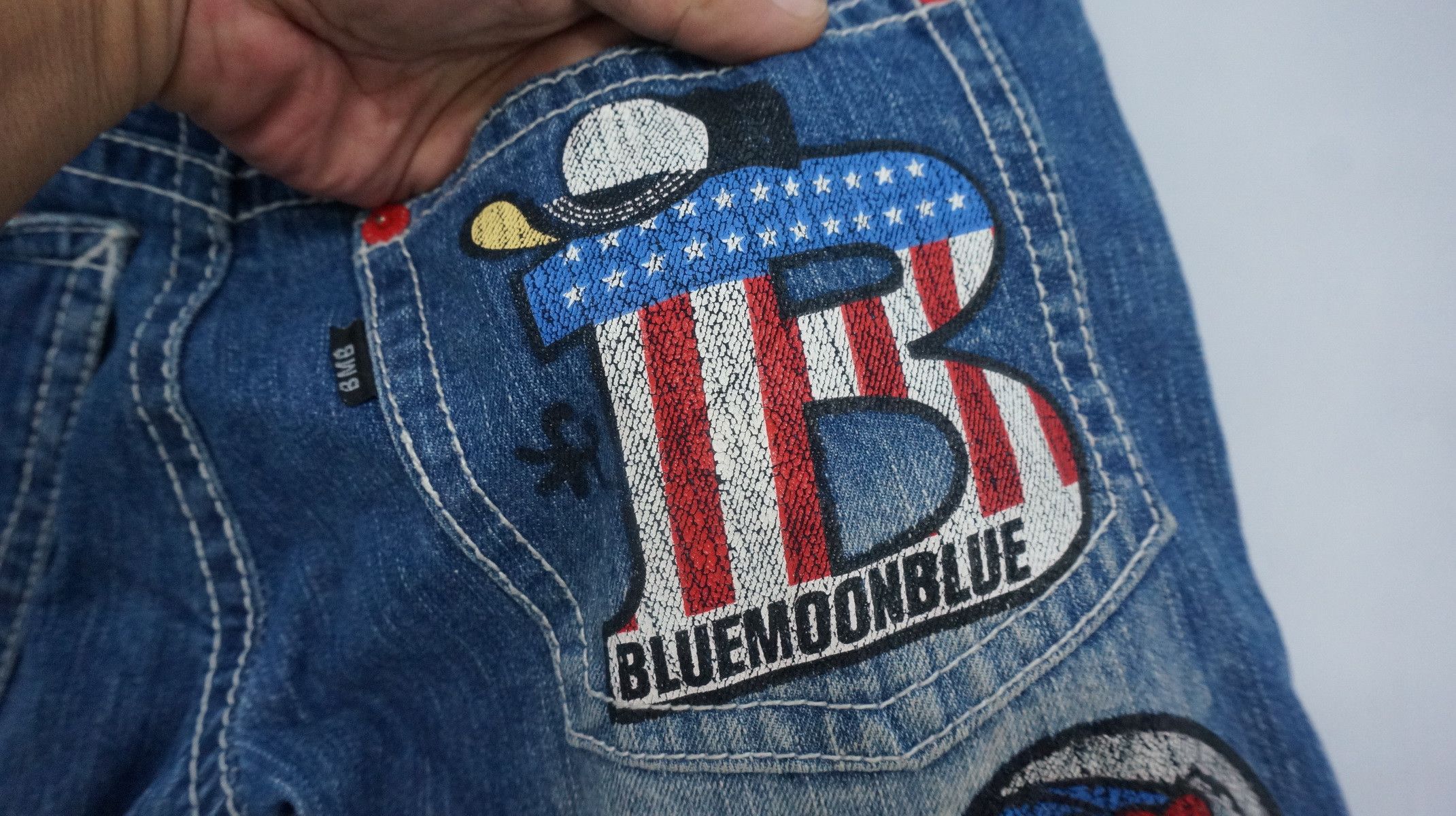 Japanese Brand Rare Vtg! BLUE MOON BLUE Rainbow Short rise Printed Denim Size US 29 - 20 Thumbnail