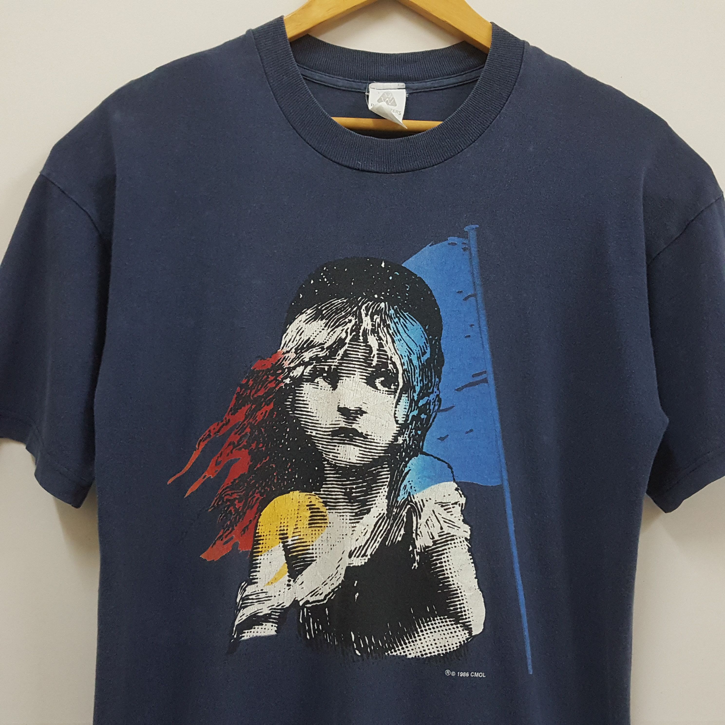 Vintage Vintage Les Miserables Movie 1986 nice design t-shirt Size US M / EU 48-50 / 2 - 5 Thumbnail