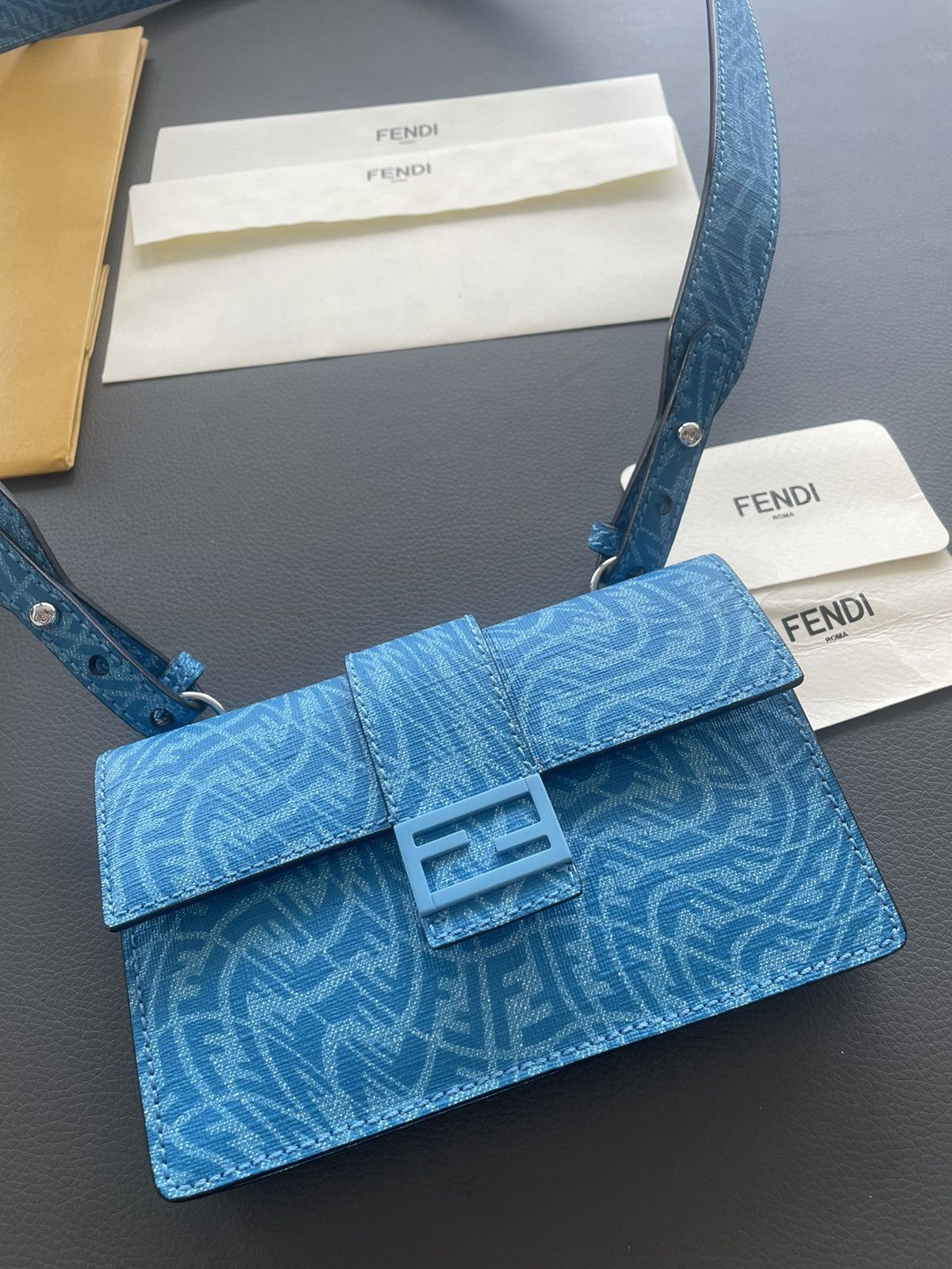 Fendi Rare Super Runway Brand New Iconic Men’s Baguette Mini Bag Size ONE SIZE - 16 Thumbnail