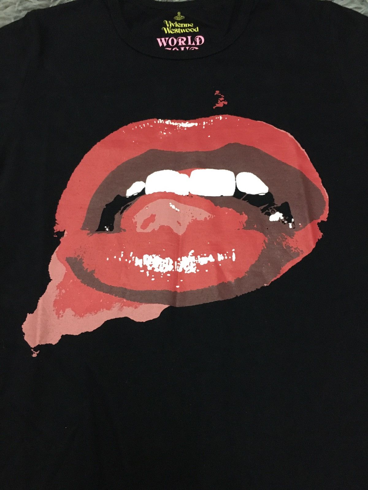 Vivienne Westwood Vivienne Westwood lips logo tshirt world tour Size US S / EU 44-46 / 1 - 4 Thumbnail