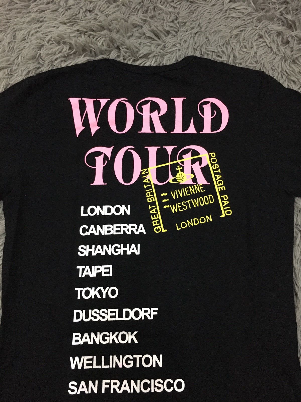 Vivienne Westwood Vivienne Westwood lips logo tshirt world tour Size US S / EU 44-46 / 1 - 5 Thumbnail