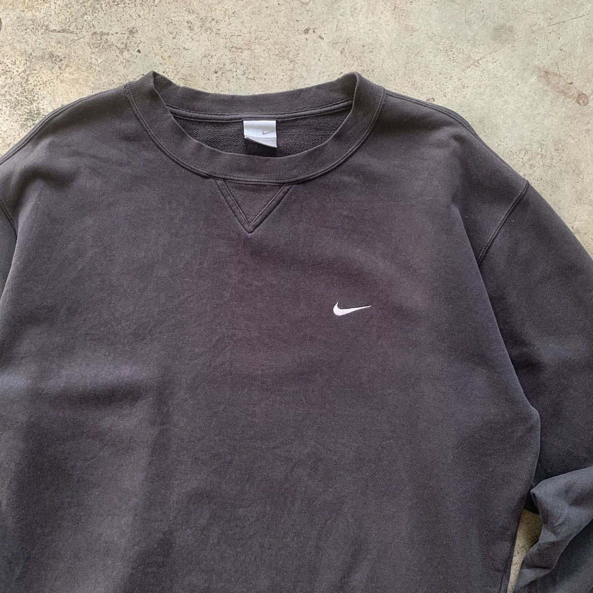 Nike THRASHED !!! Nike sweatshirt vintage small swoosh distressed Size US M / EU 48-50 / 2 - 2 Thumbnail
