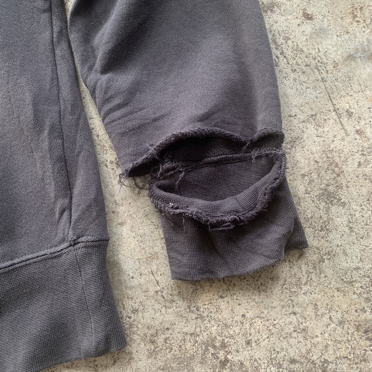 Nike THRASHED !!! Nike sweatshirt vintage small swoosh distressed Size US M / EU 48-50 / 2 - 5 Thumbnail