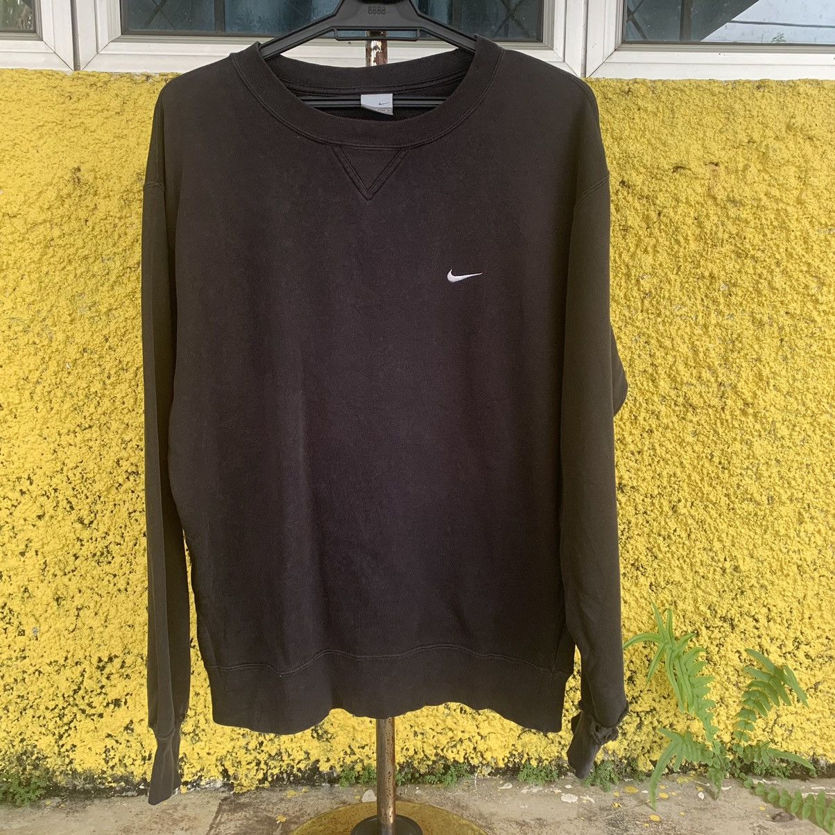 Nike THRASHED !!! Nike sweatshirt vintage small swoosh distressed Size US M / EU 48-50 / 2 - 13 Thumbnail