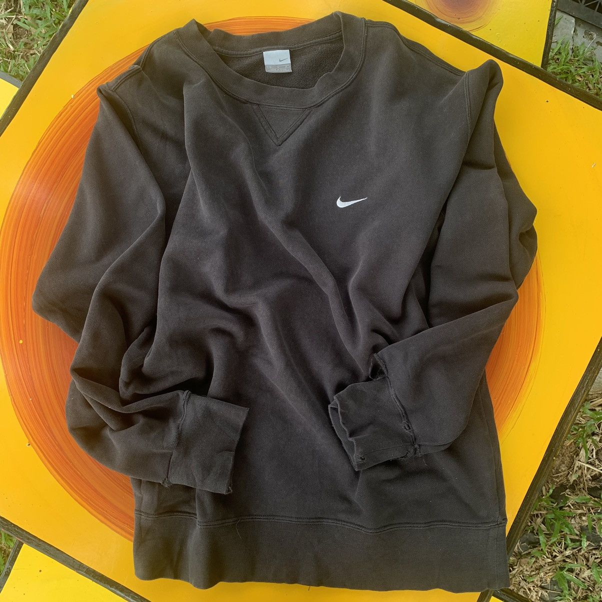 Nike THRASHED !!! Nike sweatshirt vintage small swoosh distressed Size US M / EU 48-50 / 2 - 11 Thumbnail