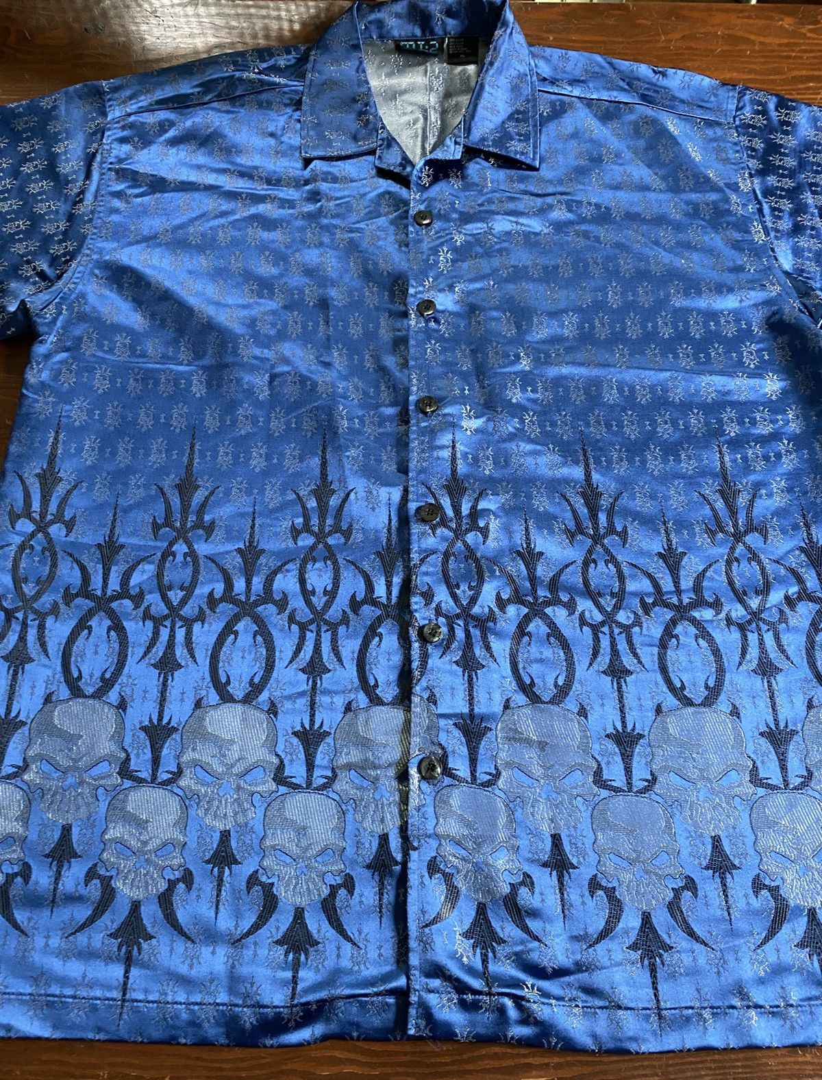 Vintage Vintage Y2K 2001 MT:2 Embroidered Skulls Tribal Button Up Size US XL / EU 56 / 4 - 3 Thumbnail