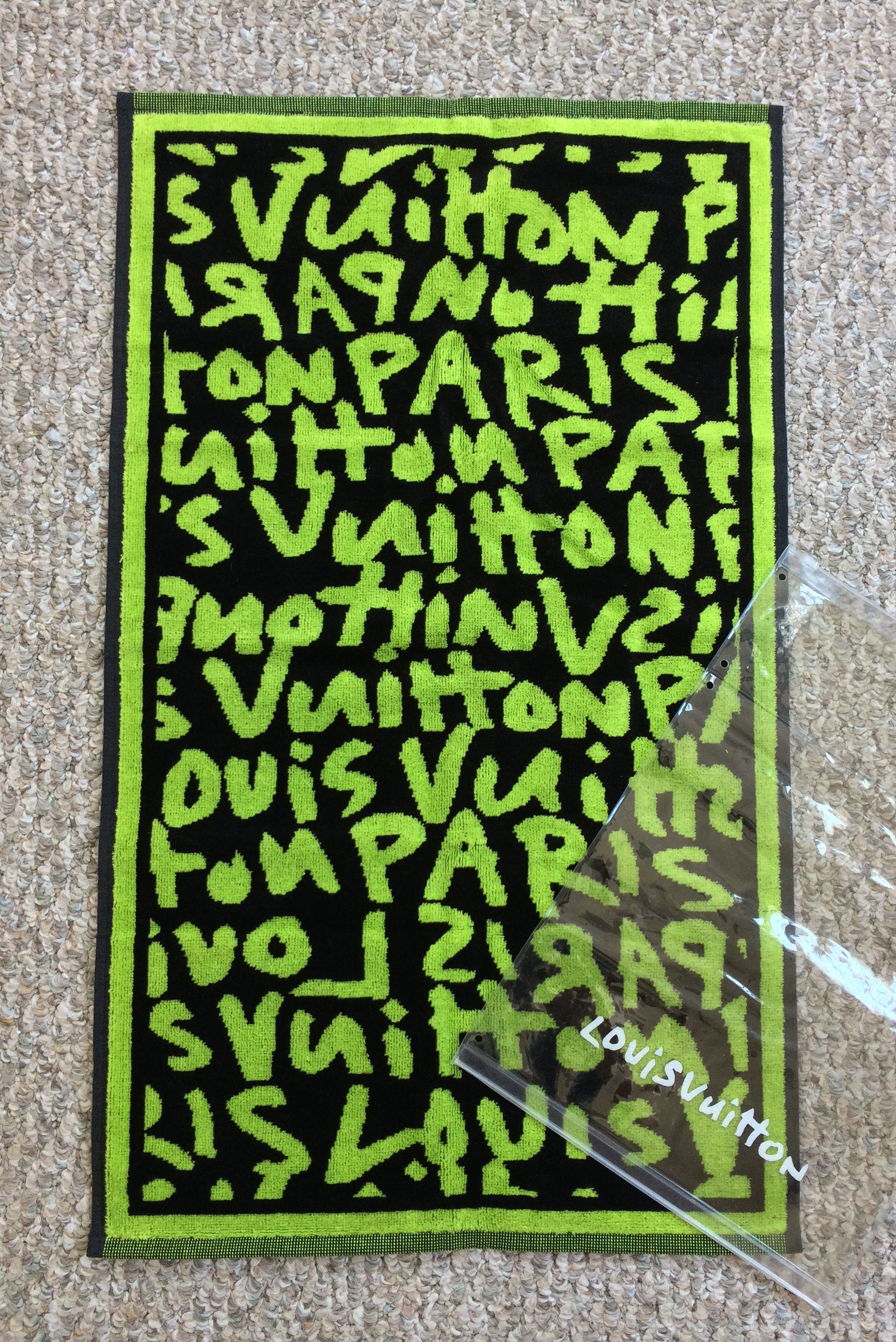 Louis Vuitton × Stephen Sprouse NEW F/W 2008 Louis Vuitton x Sprouse Graffiti Towel Size ONE SIZE - 1 Thumbnail