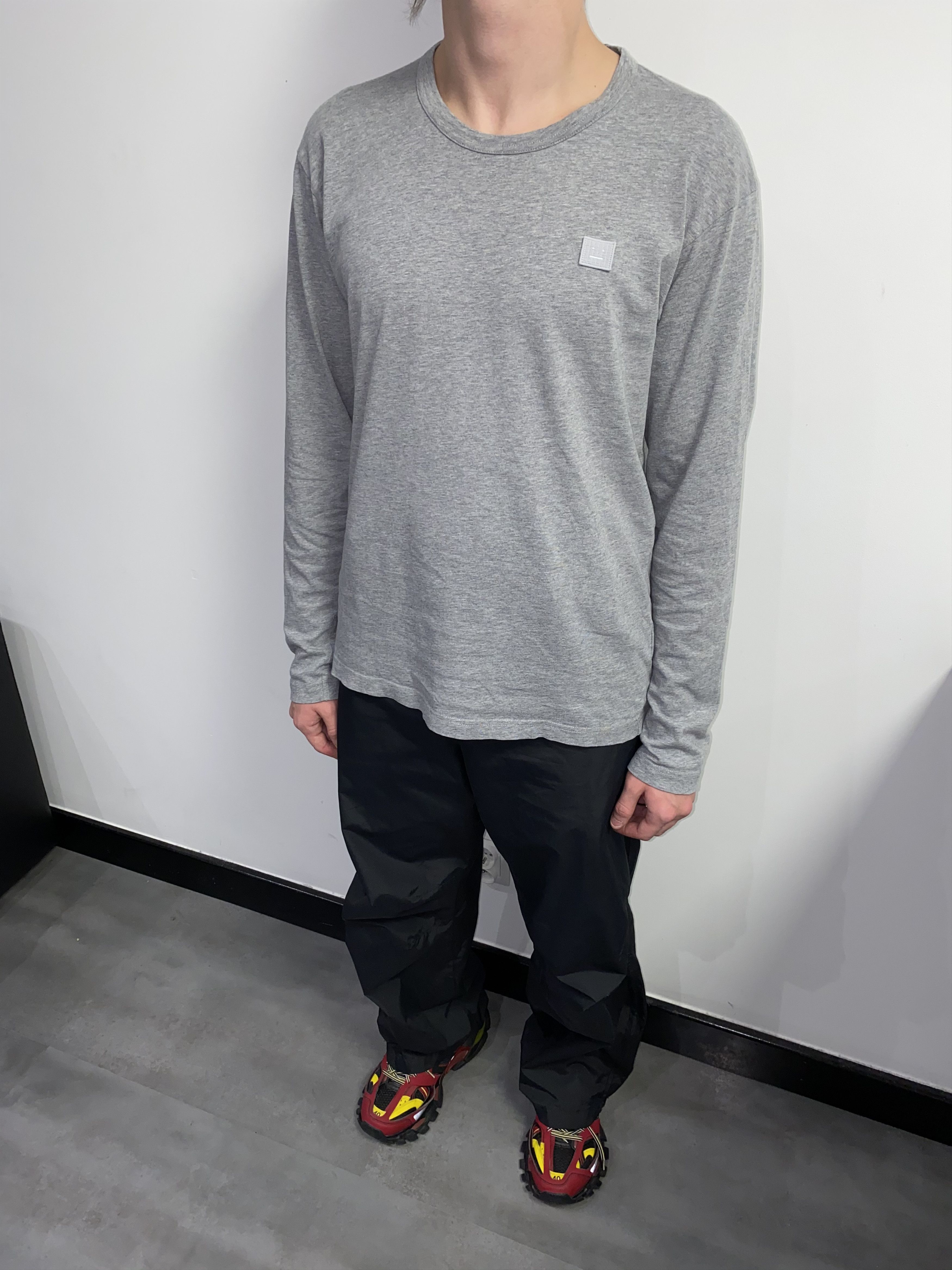 Acne Studios AW17 Acne Studios Nash Face Gray Longsleeve Size US M / EU 48-50 / 2 - 8 Thumbnail