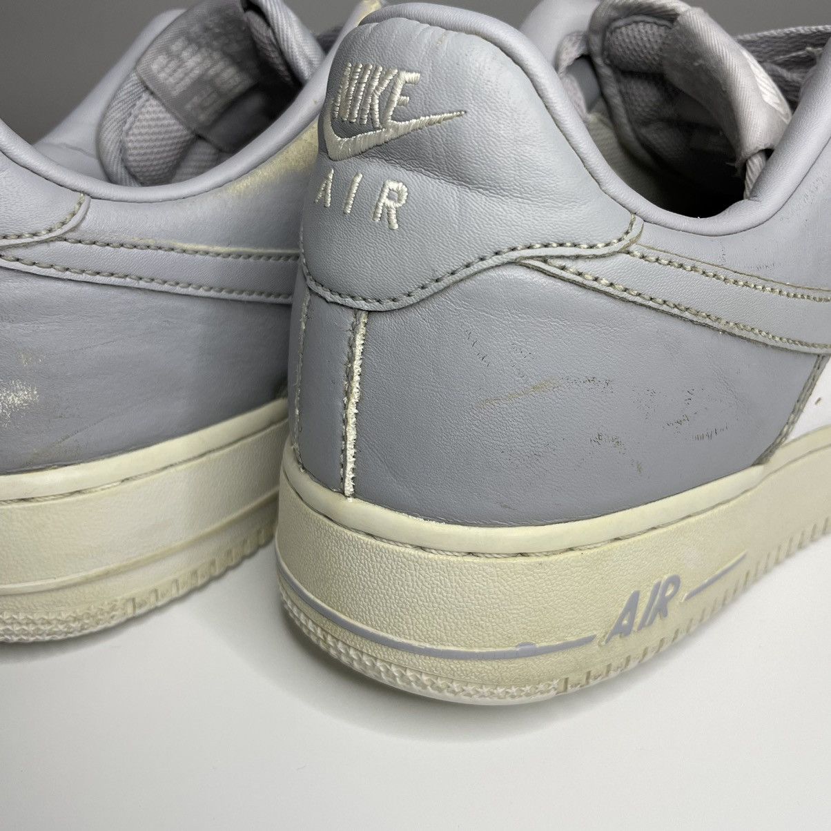 Nike 2018 Nike Air Force 1 Low Wolf Grey Size US 11 / EU 44 - 14 Thumbnail