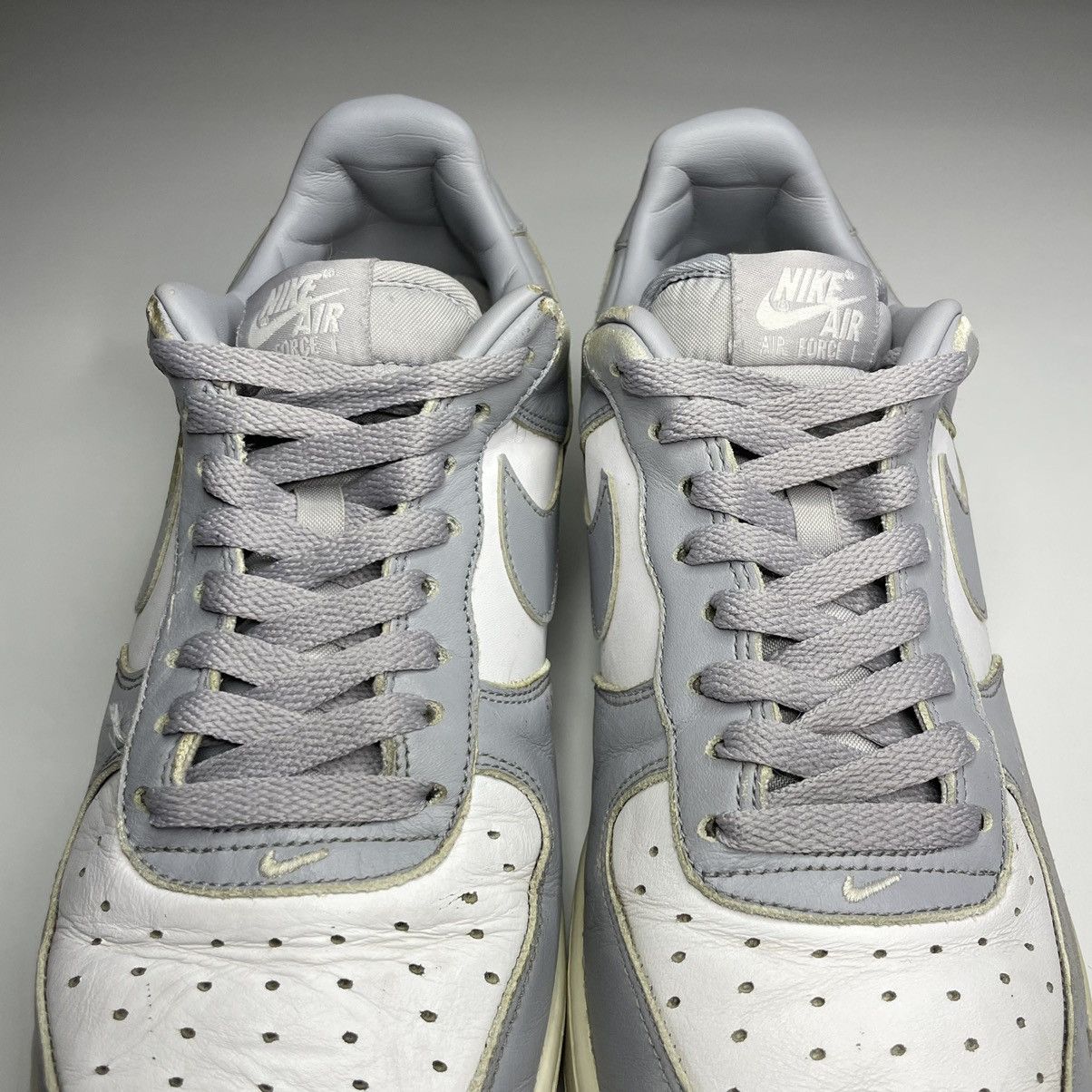 Nike 2018 Nike Air Force 1 Low Wolf Grey Size US 11 / EU 44 - 7 Thumbnail