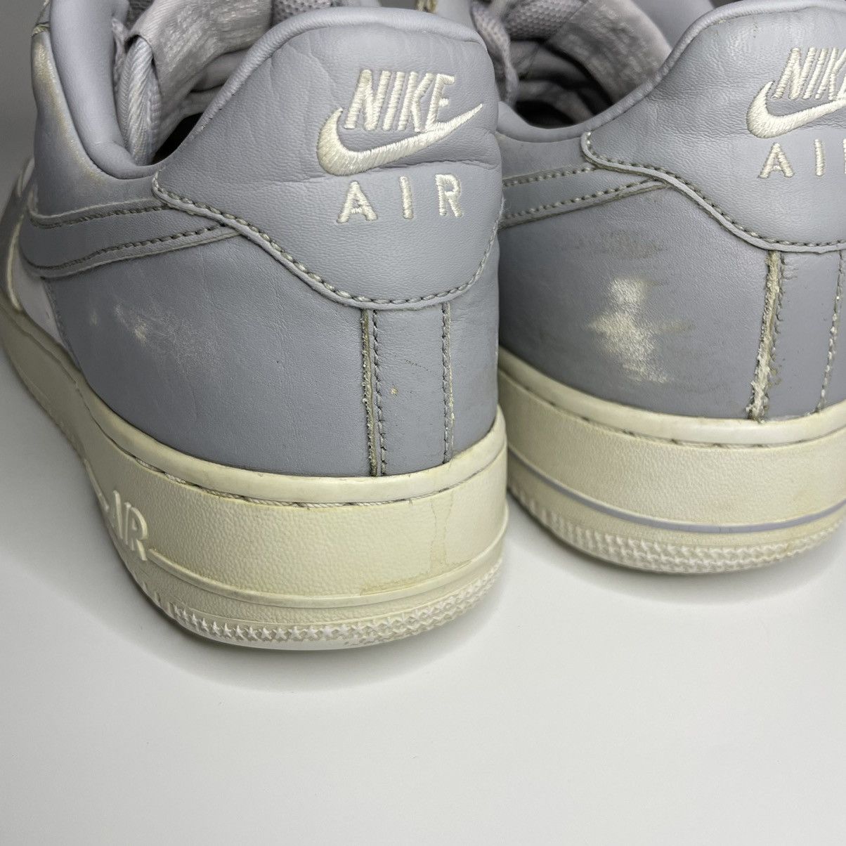 Nike 2018 Nike Air Force 1 Low Wolf Grey Size US 11 / EU 44 - 12 Thumbnail