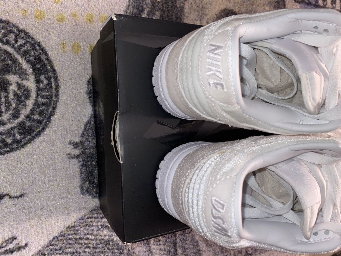Dover Street Market × Nike Nike Dunk Low DSM Triple White Velvet Size US 5.5 / IT 35.5 - 4 Thumbnail